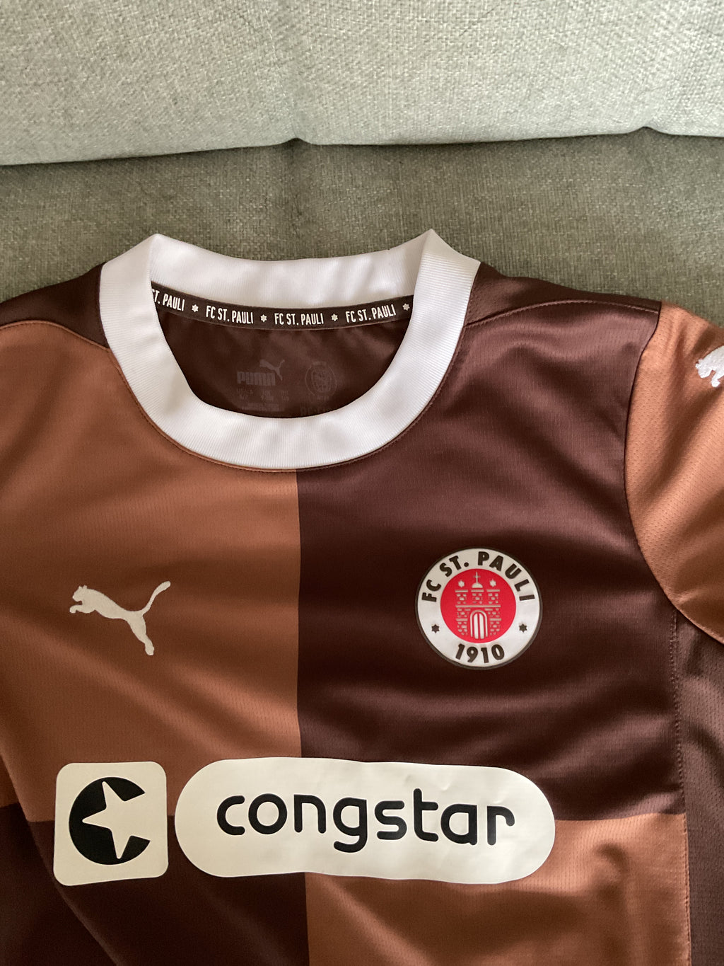 St.Pauli Kids Home Shirt. Size 9-10 Years