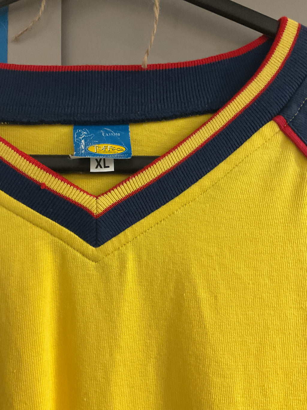 Arsenal 1980s Toffs Retro Shirt. Size XL.