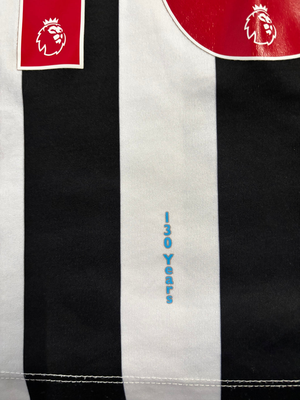 Newcastle United Home Shirt. Size Kids Junior Medium. Saint-Maximin 10