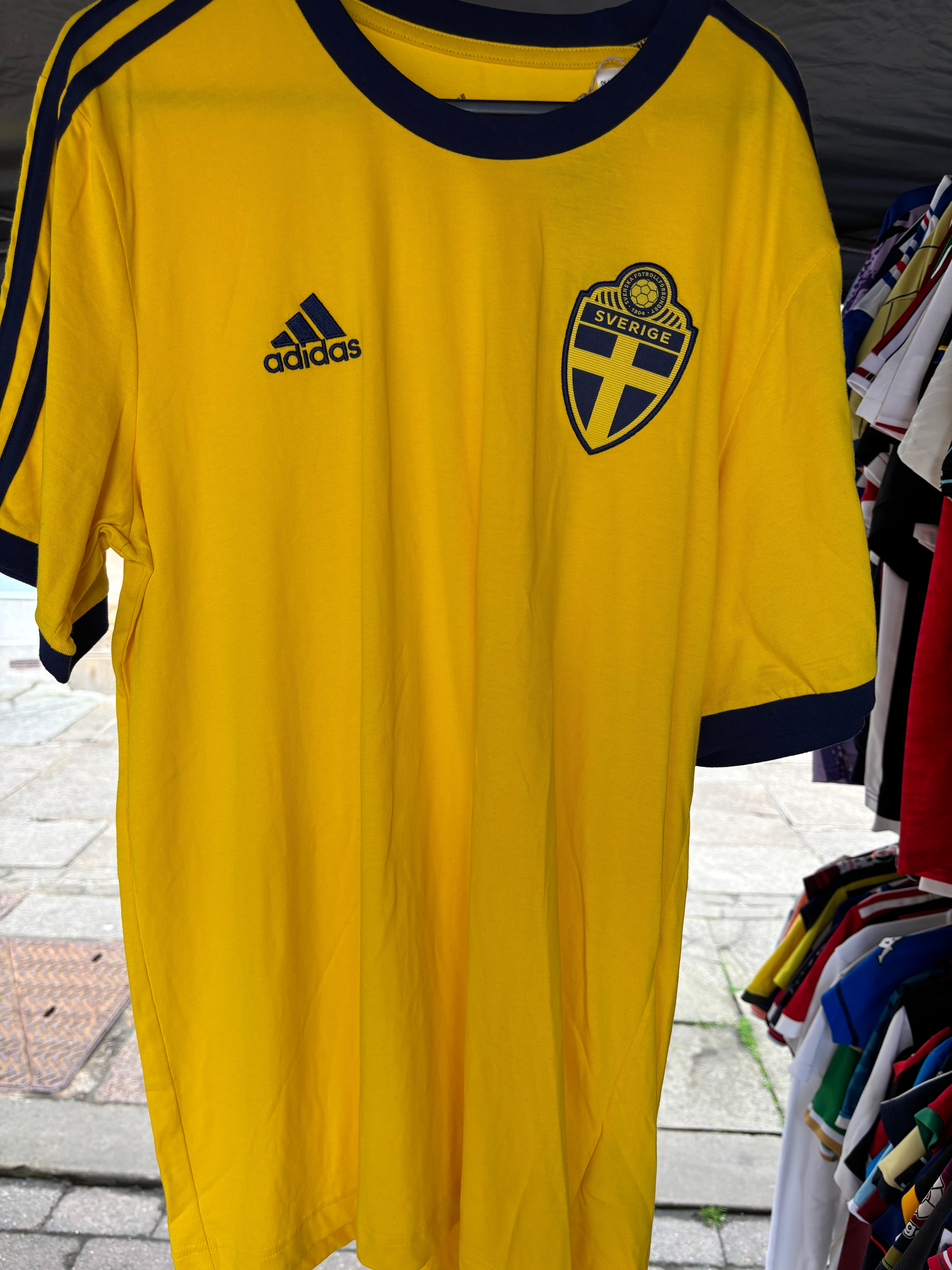 Sweden Home Shirt. Size Medium.