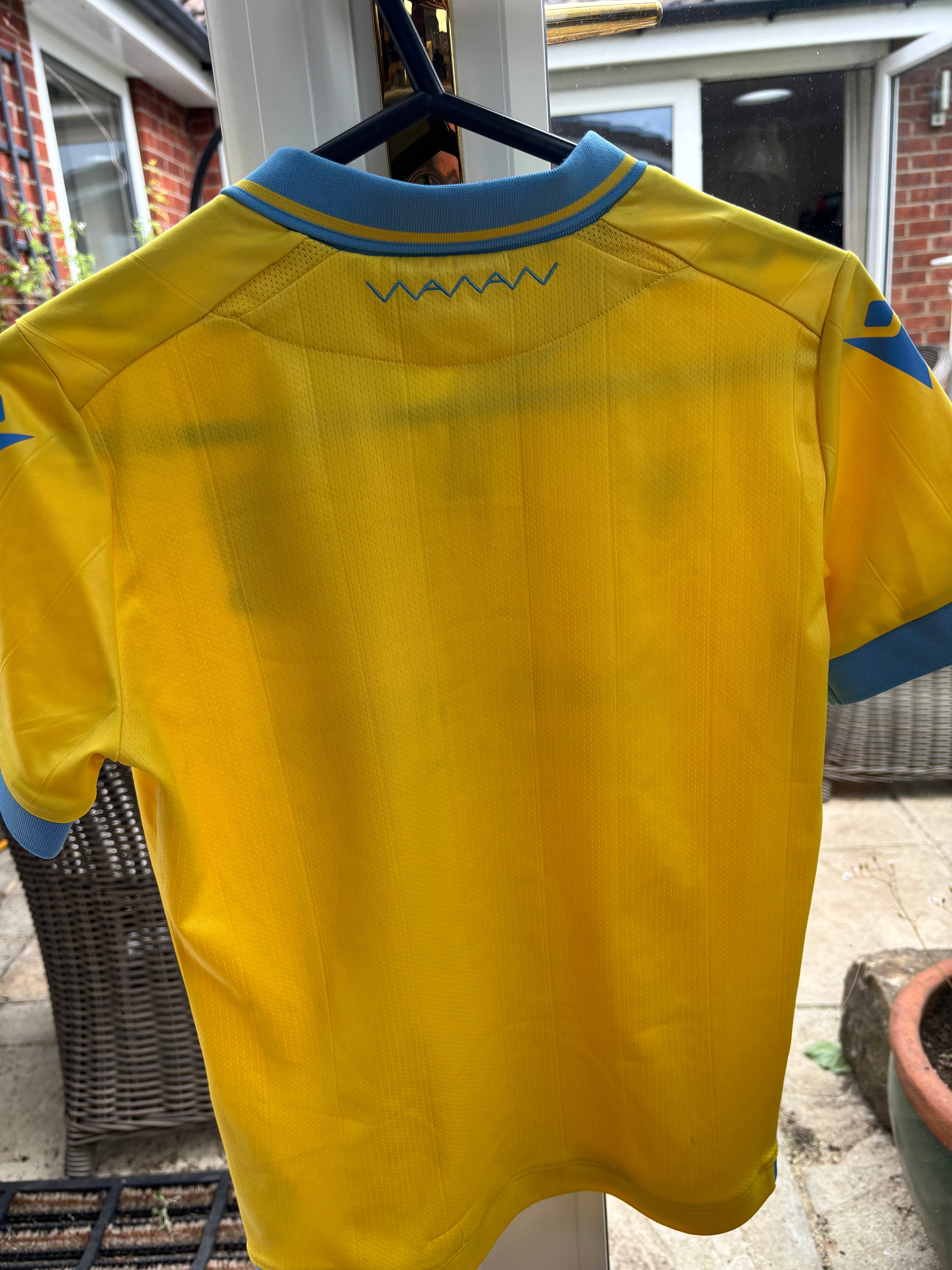 Sheffield Wednesday Away Shirt 2022/23. Size Medium Junior.