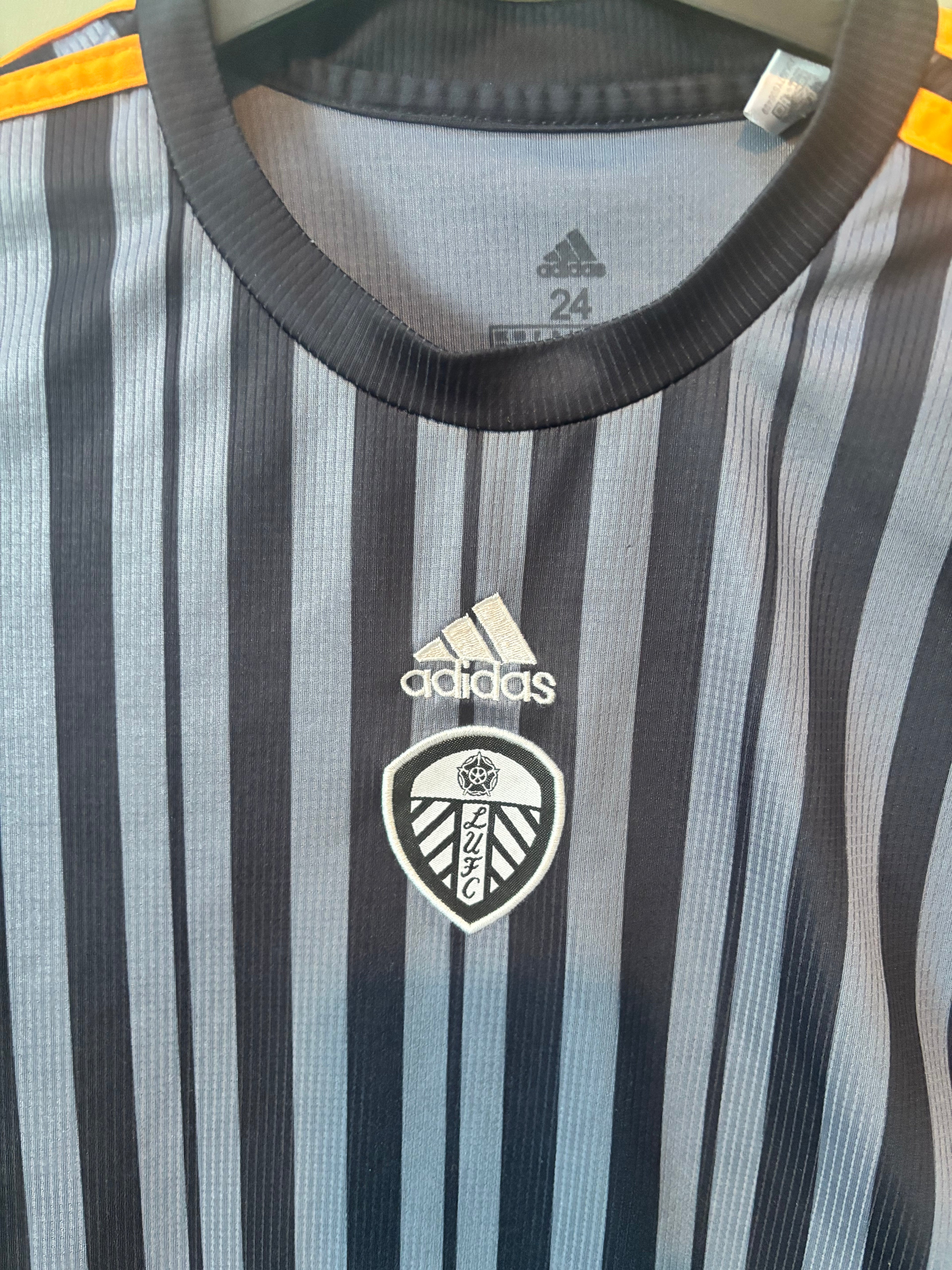 Leeds United Away Shirt 2021/2. Kids Size 8 Years.
