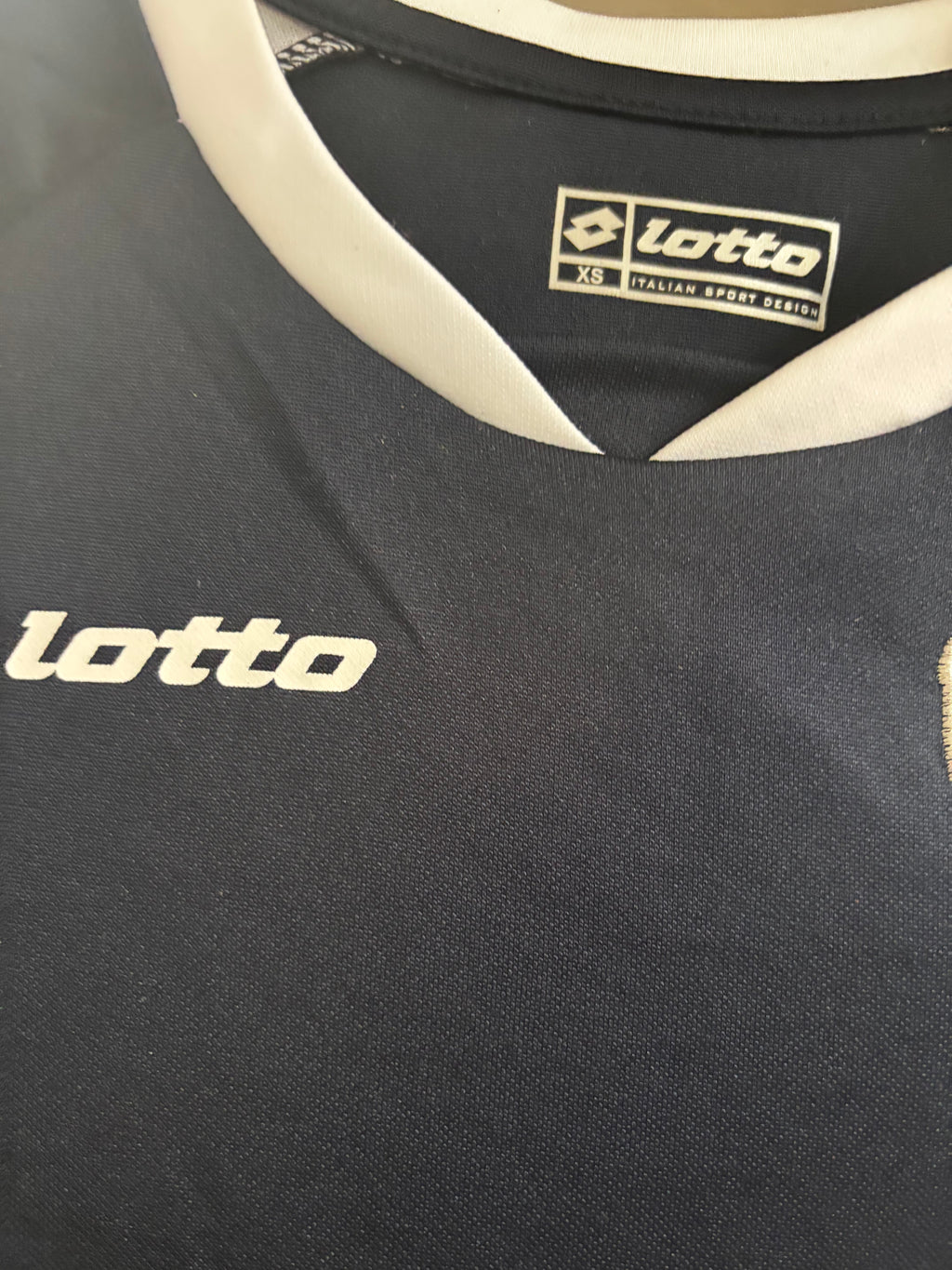 Queens Park Rangers Kids Away Shirt. Size XS.
