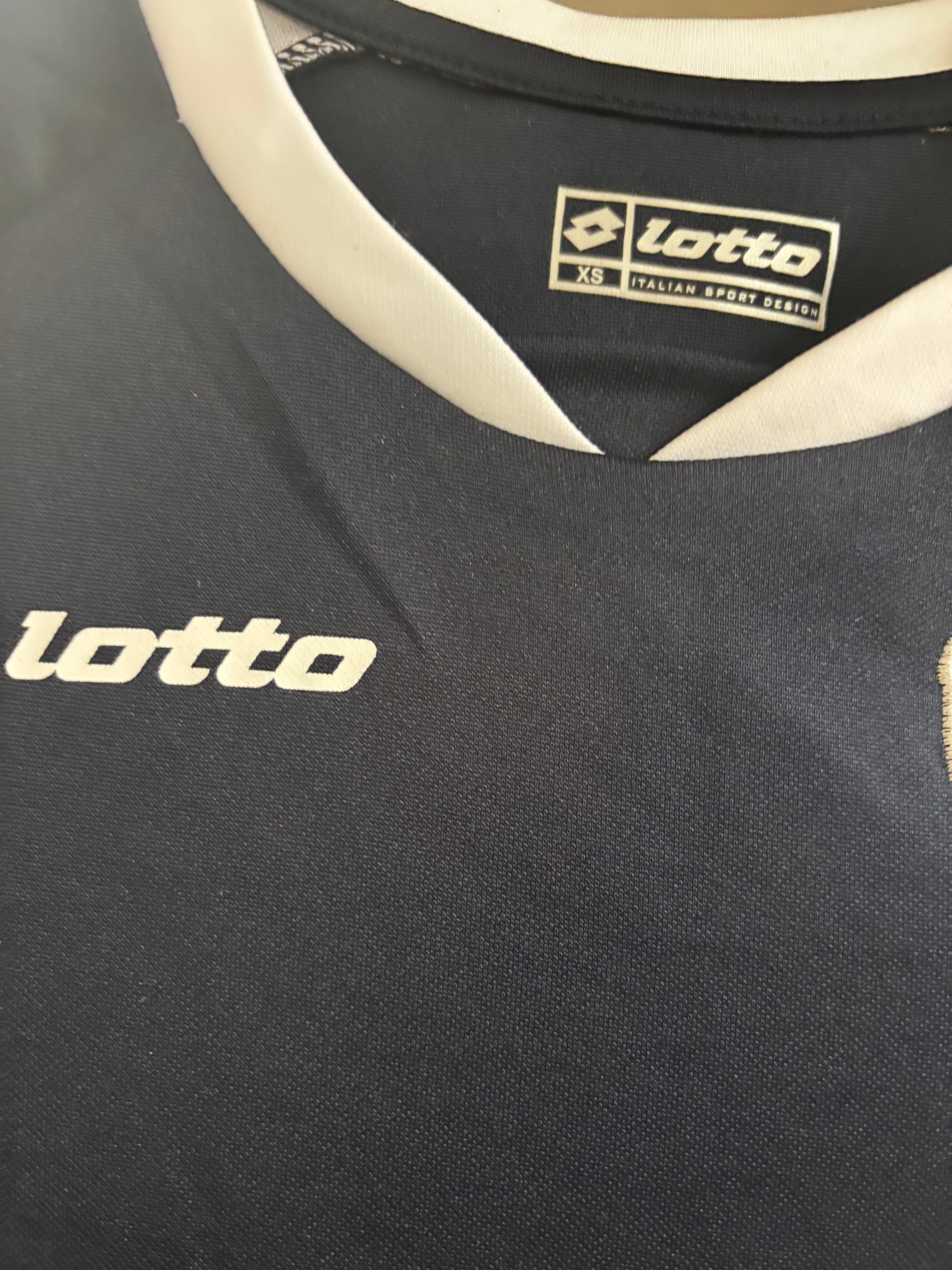 Queens Park Rangers Kids Away Shirt. Size XS.
