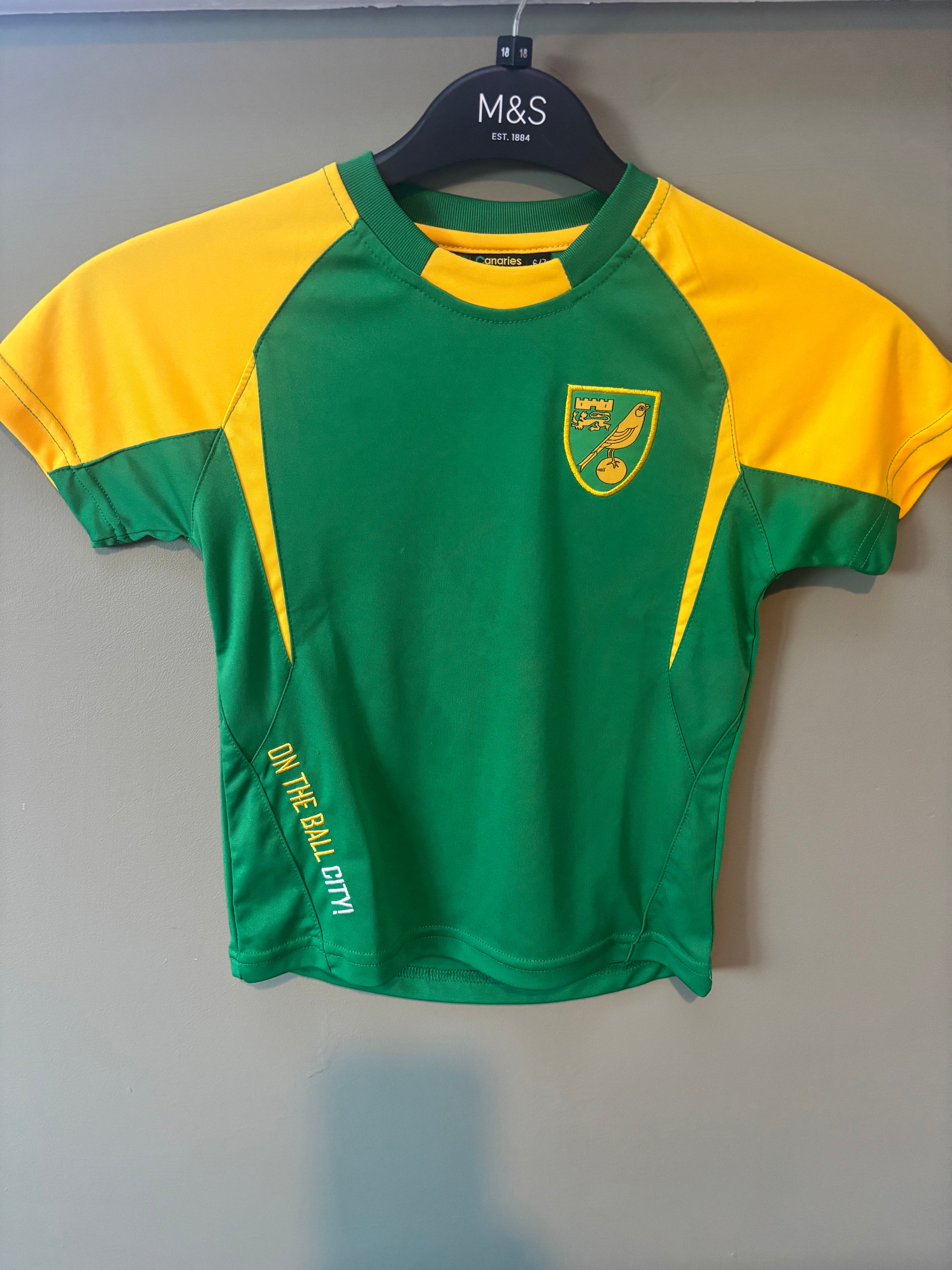 Norwich City Home Shirt. Kids Size Age 6/7 Years