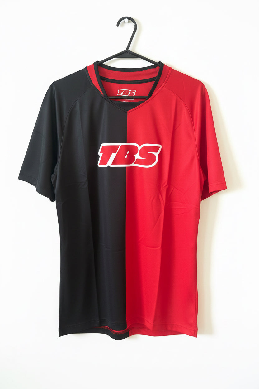 Argentina. Newells Old Boys Home Shirt. Size XL.