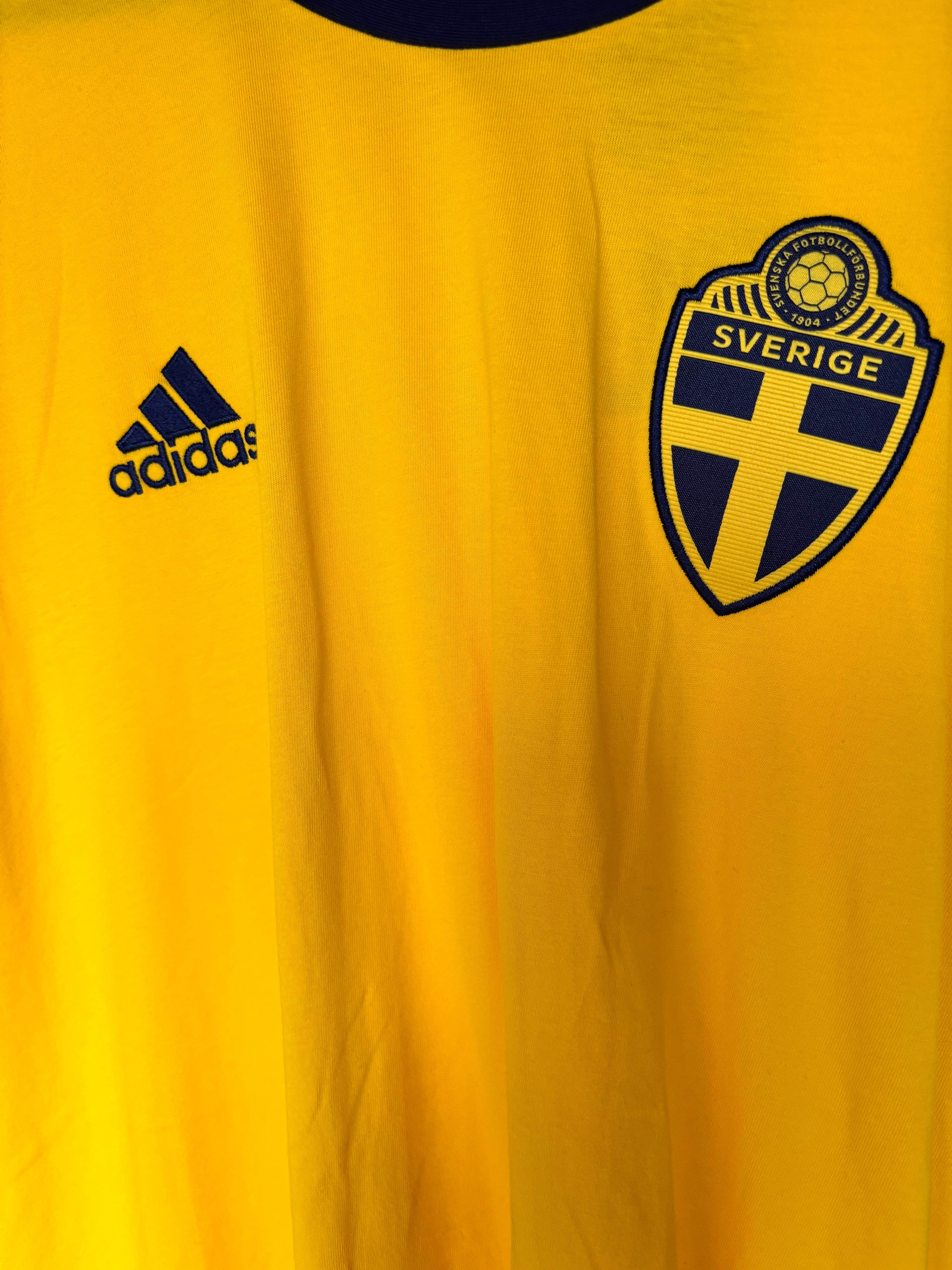 Sweden Home Shirt. Size Medium.