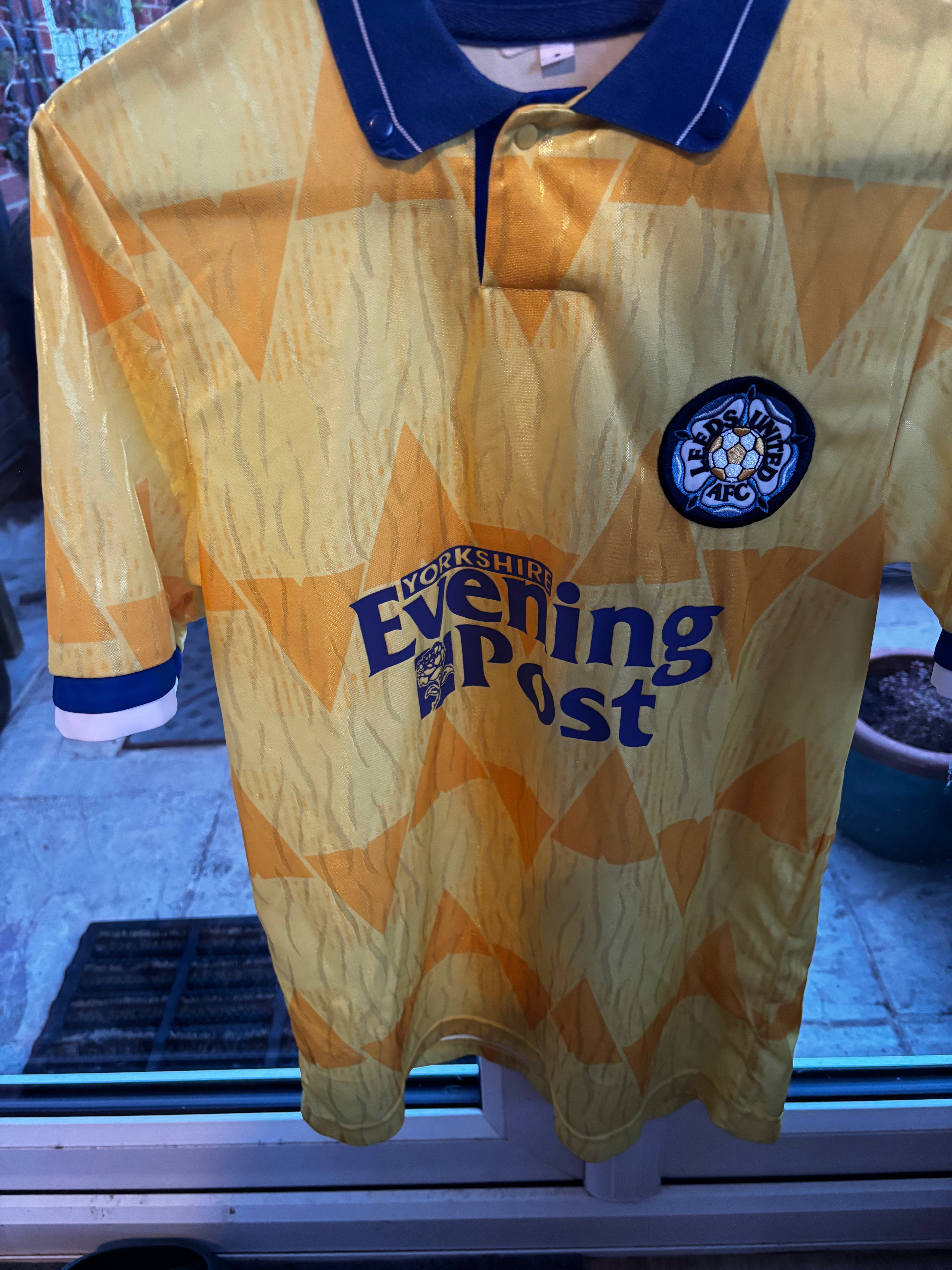 Leeds United 1991-1992 Reproduction Football Shirt