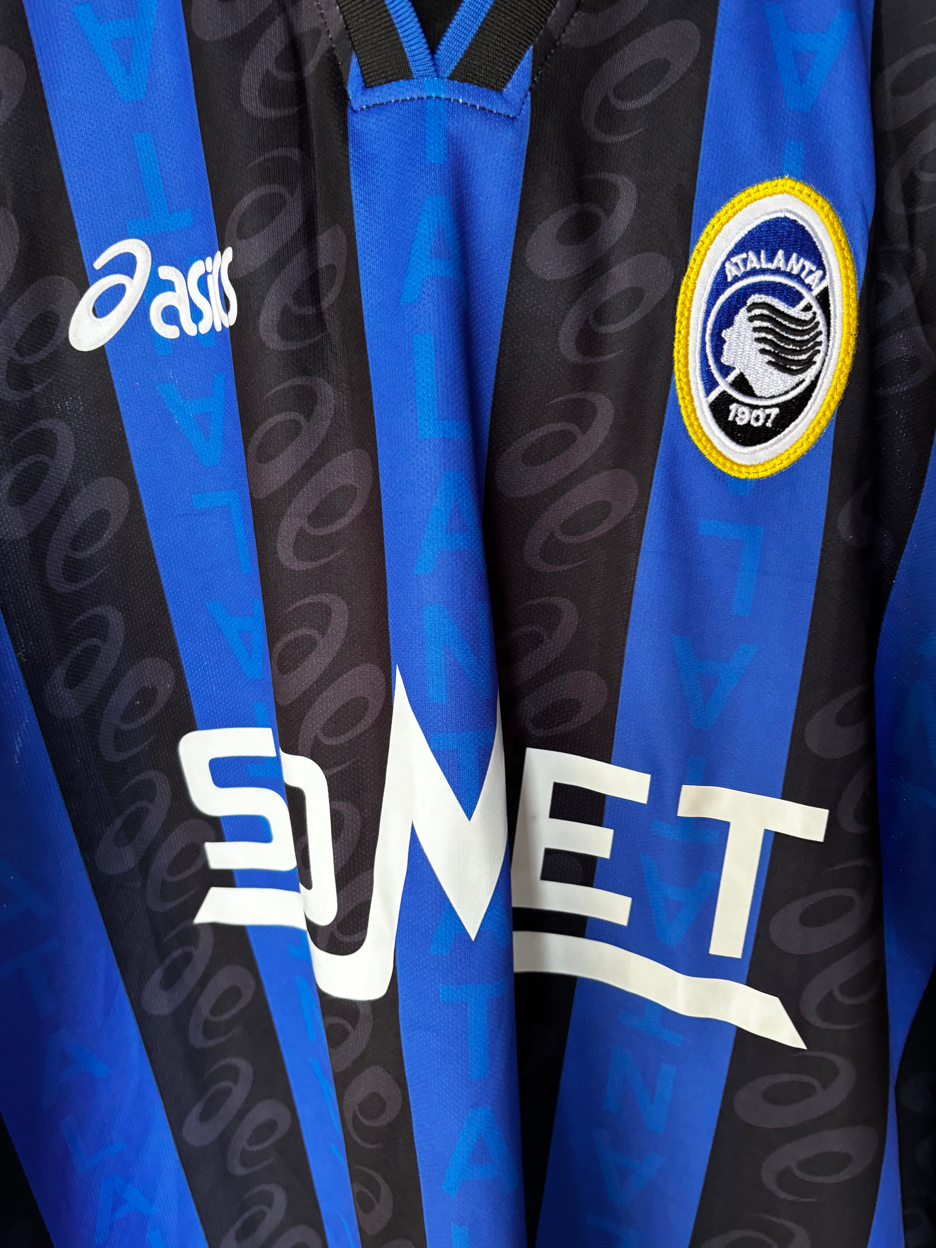 Atalanta Home Shirt. Inzaghi 9. Size