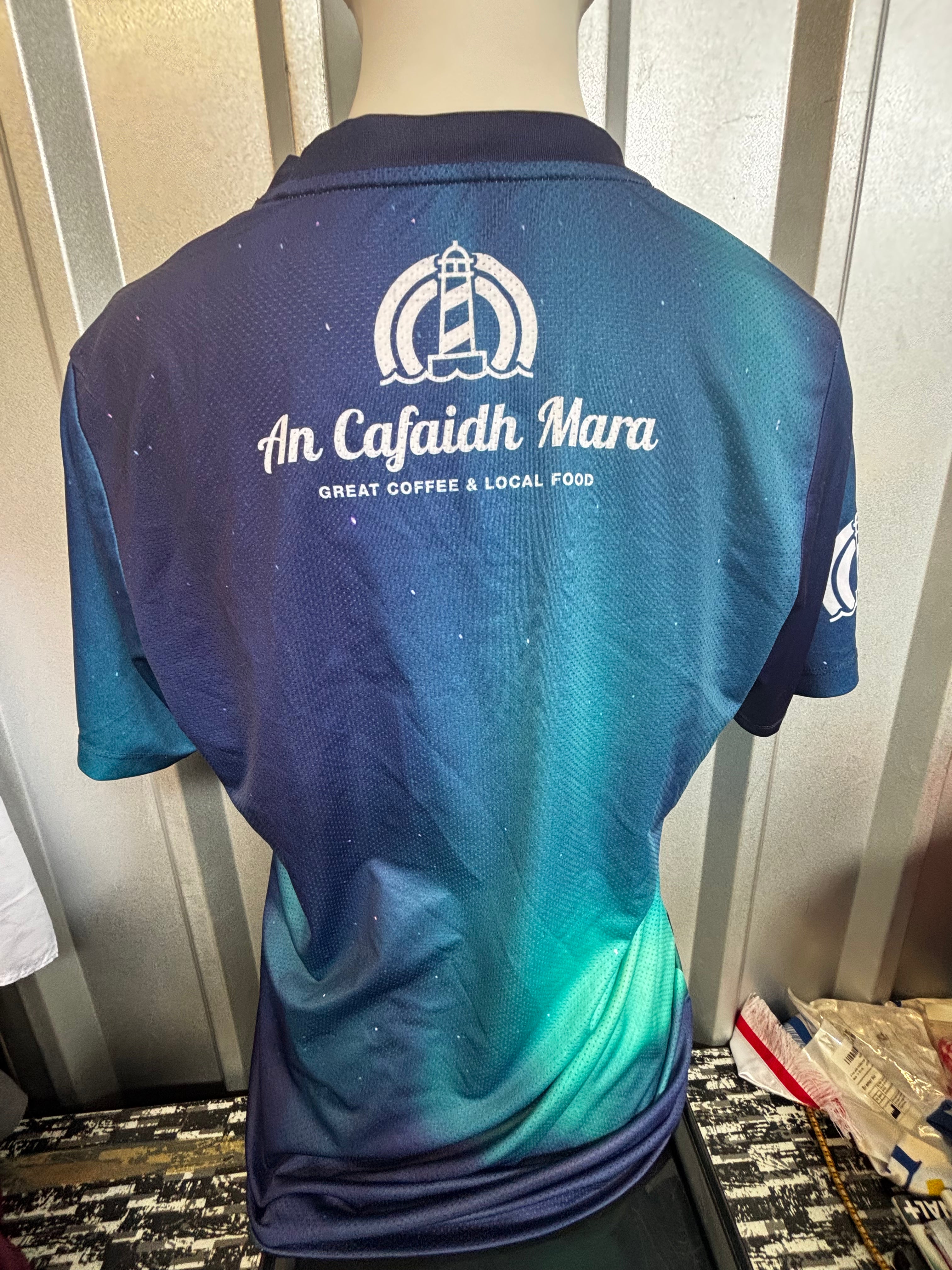 Fort William Football Club Shirt. Size Small.