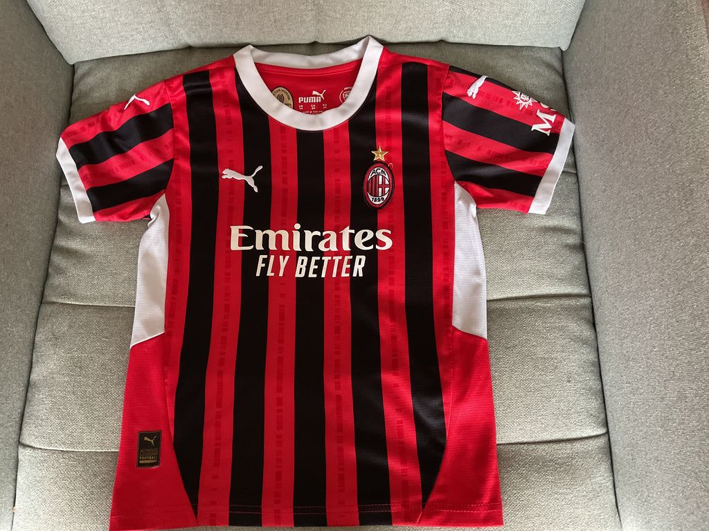 AC Milan Kids Kit. Size 9 Years. Maldini 3.