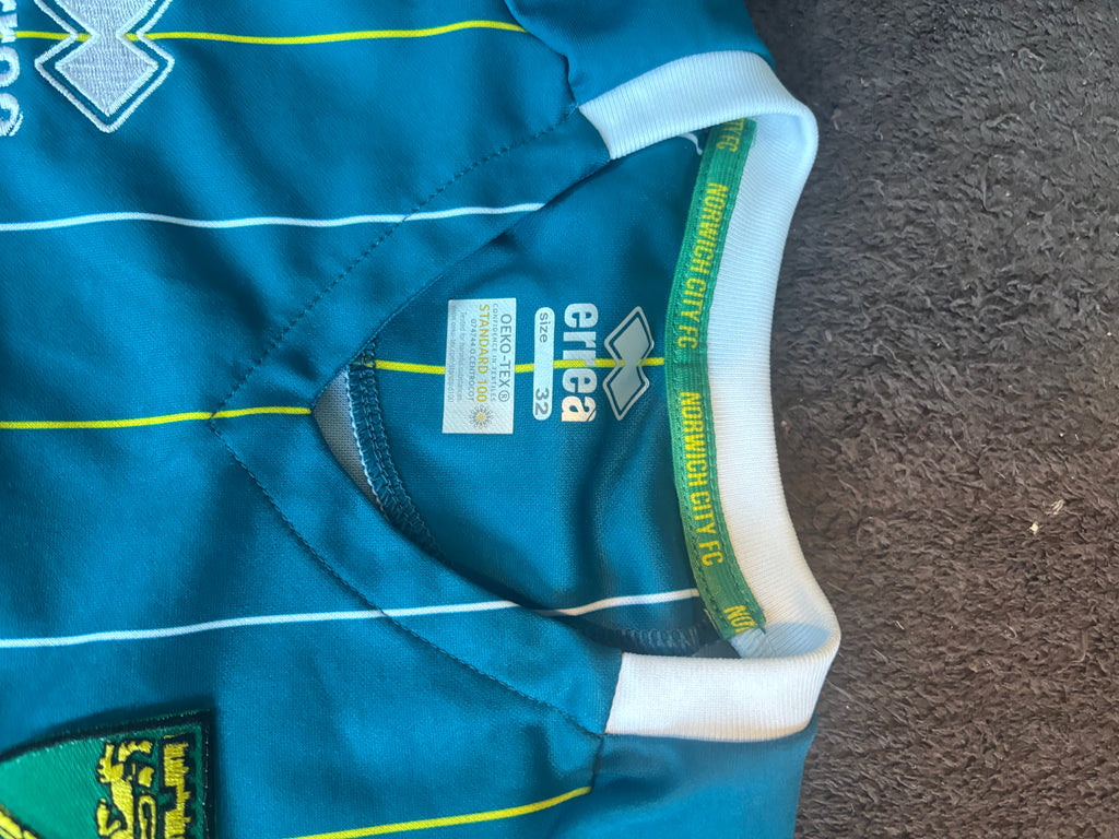 Norwich City Home Shirt. Size Kids Age 5