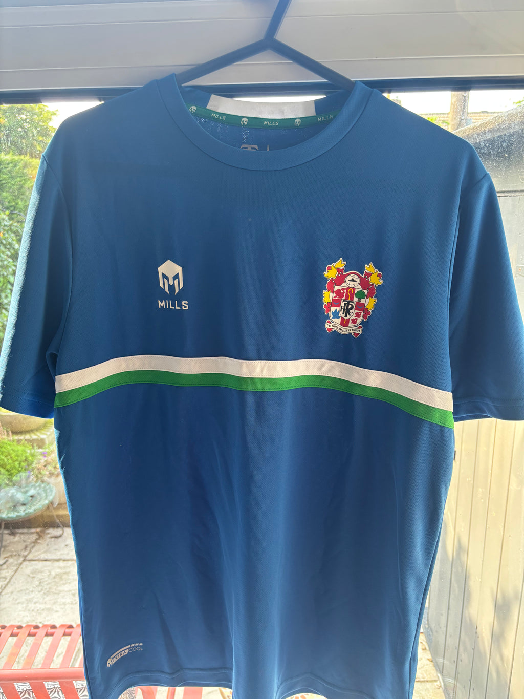 Tranmere Rovers 2022/23 Training Shirt. Size Medium.