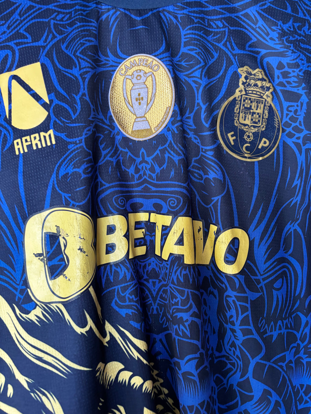 Porto Dragon Shirt. Size