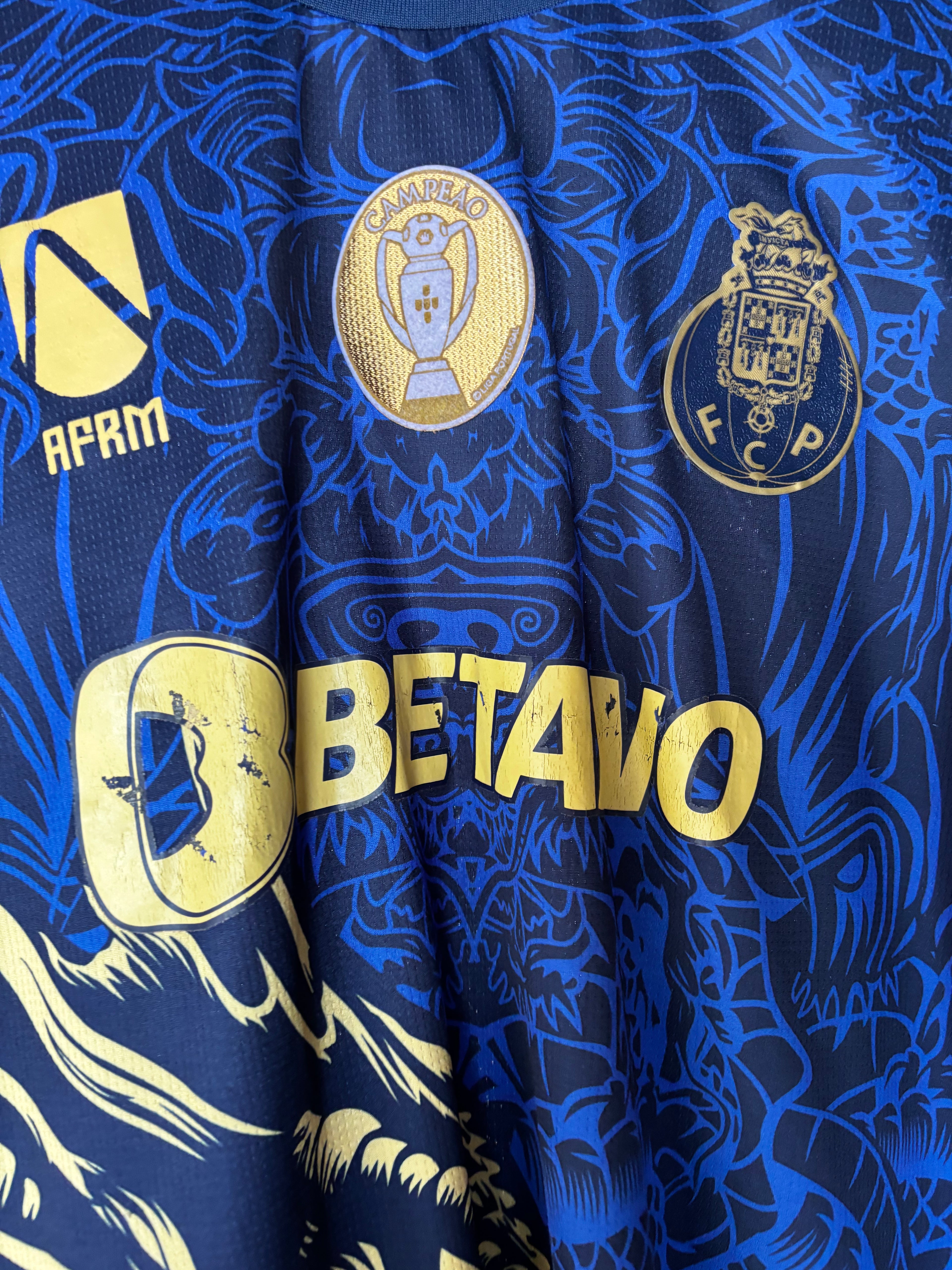 Porto Dragon Shirt. Size