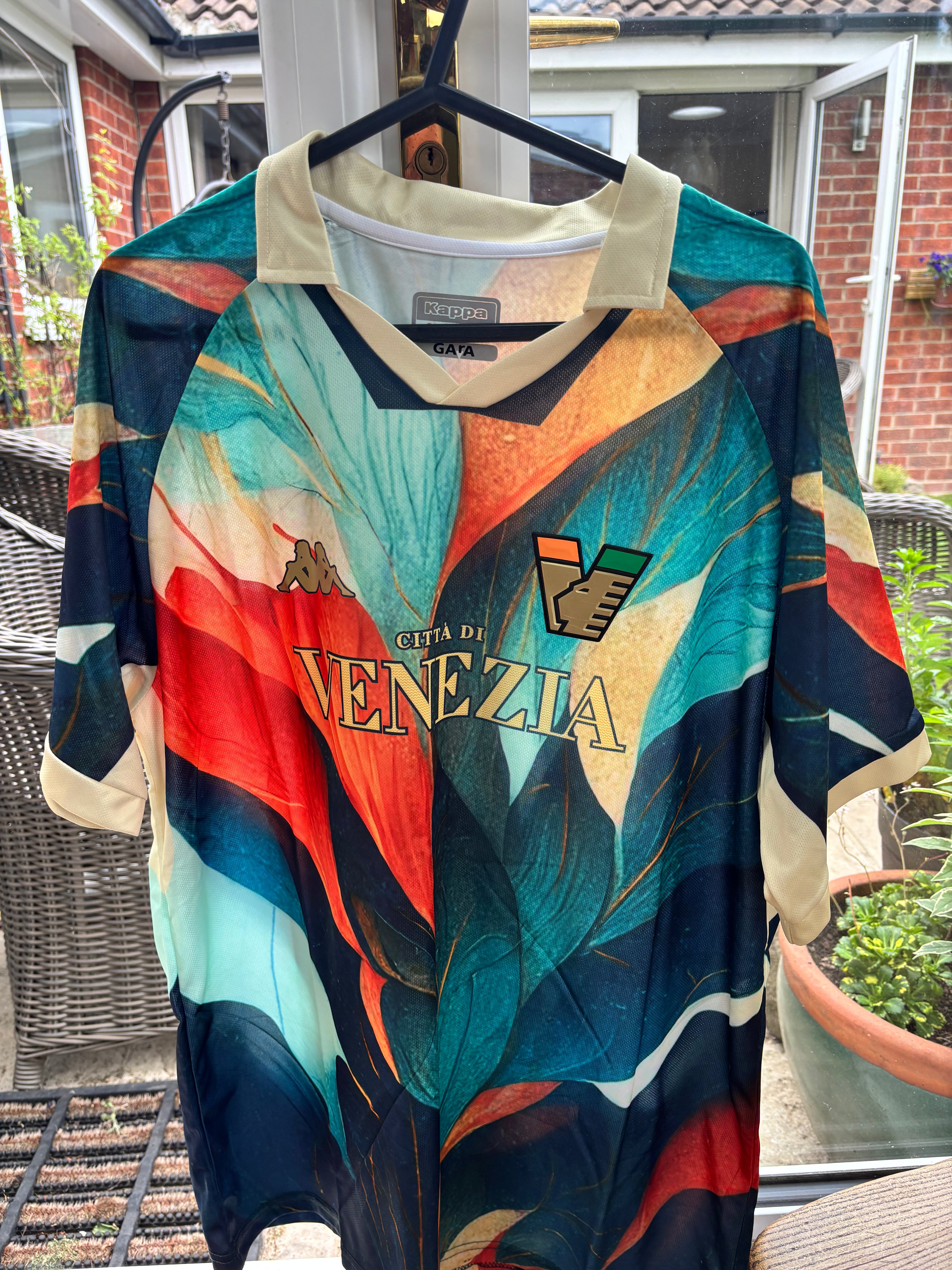 Italy. Venezia 2022 Special Edition Shirt. Size 2XL.