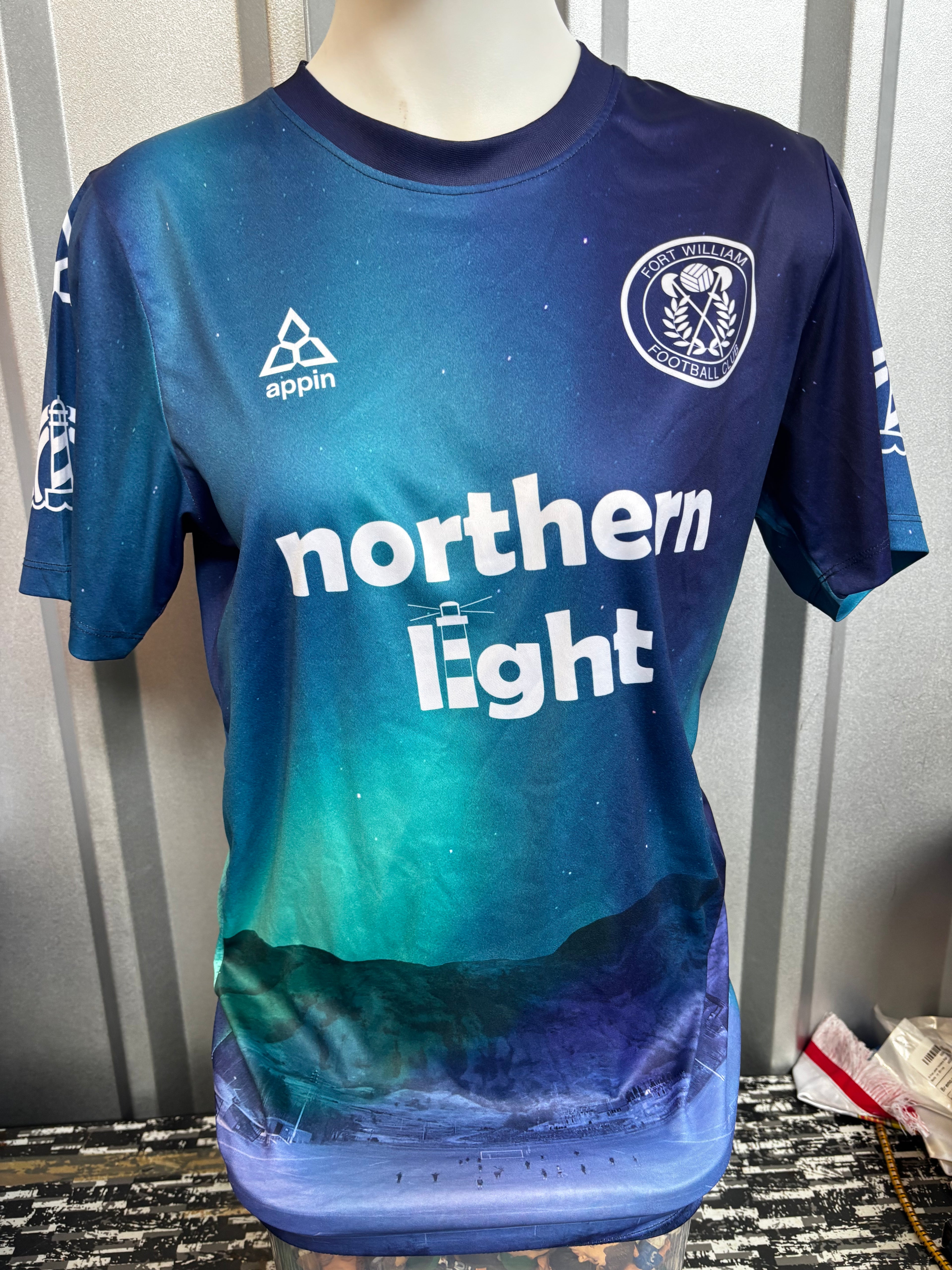 Fort William Football Club Shirt. Size Small.