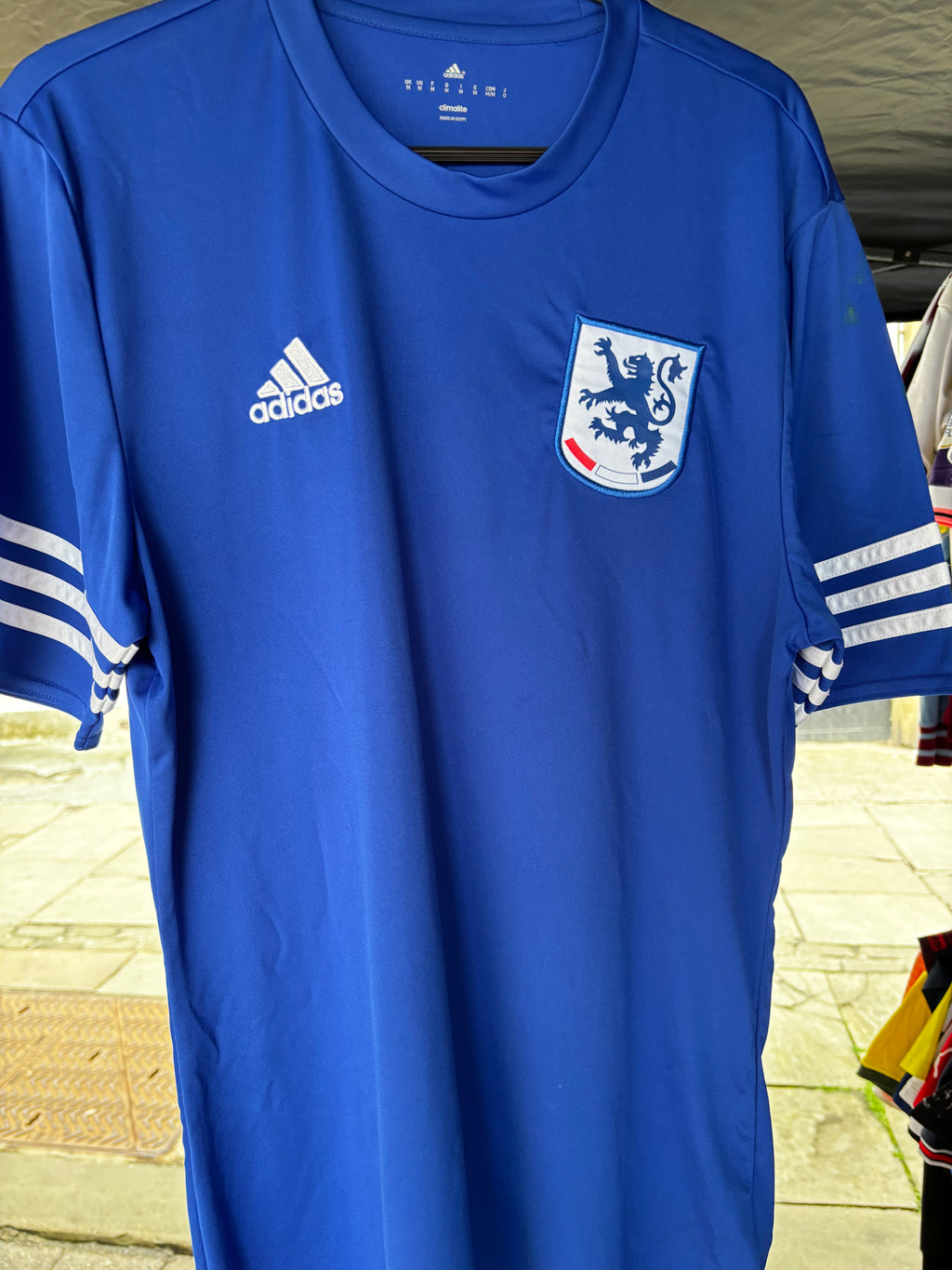 Netherlands Away Shirt. Size Medium.
