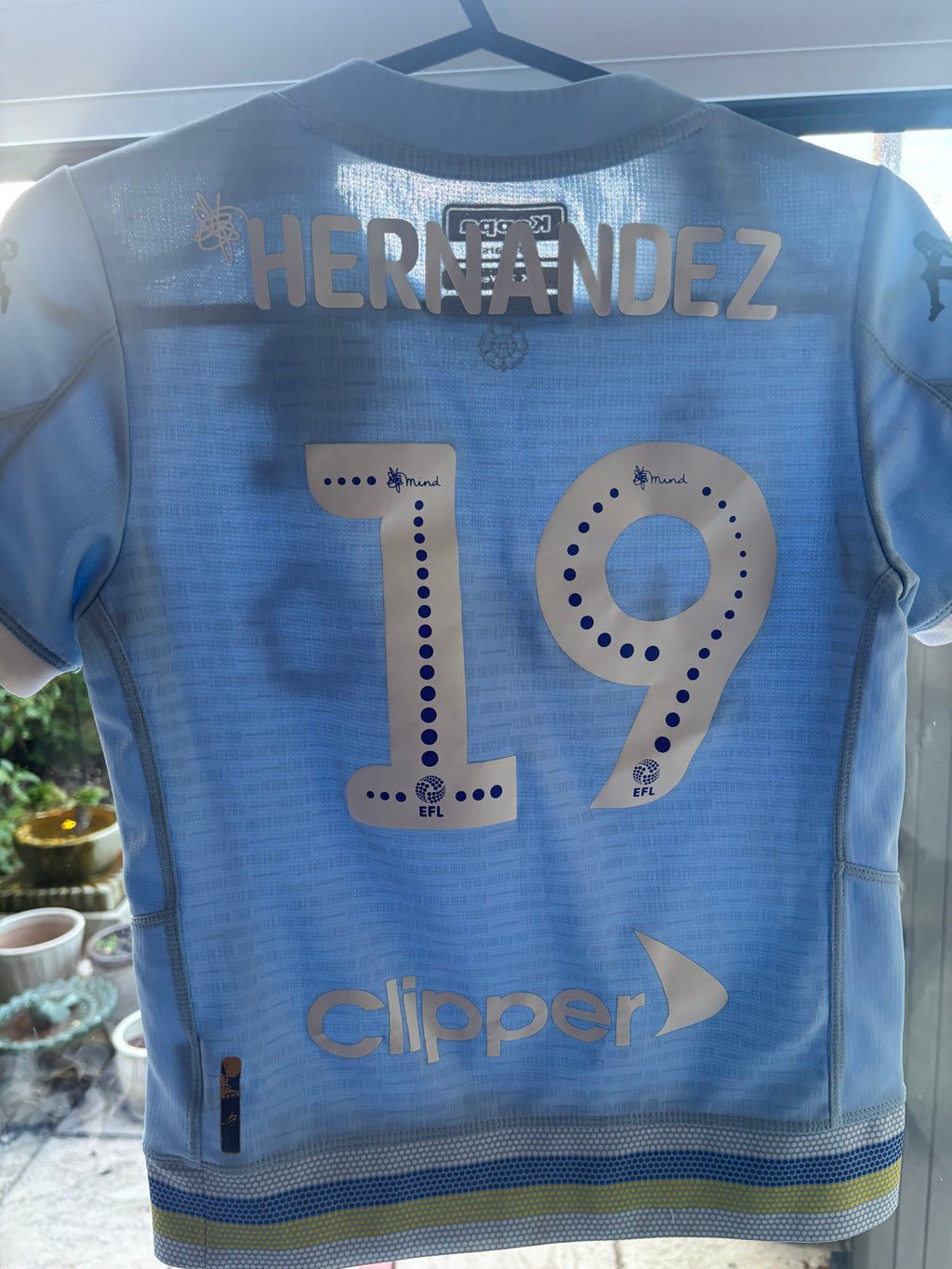 Leeds United 2019/20 Away Shirt and Shorts. Size Kids Age 8 Years. Hernandez 19.