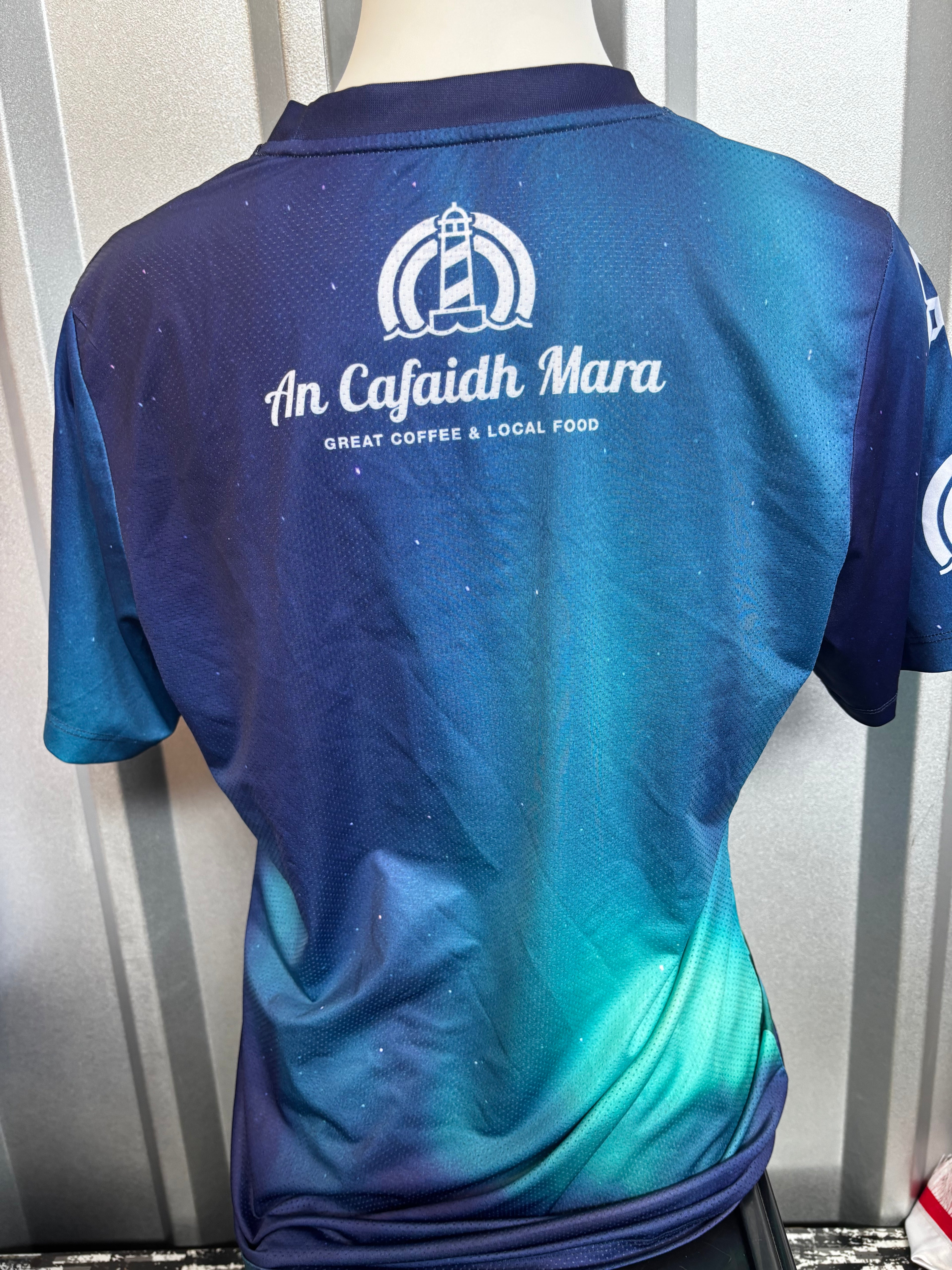 Fort William Football Club Shirt. Size Small.