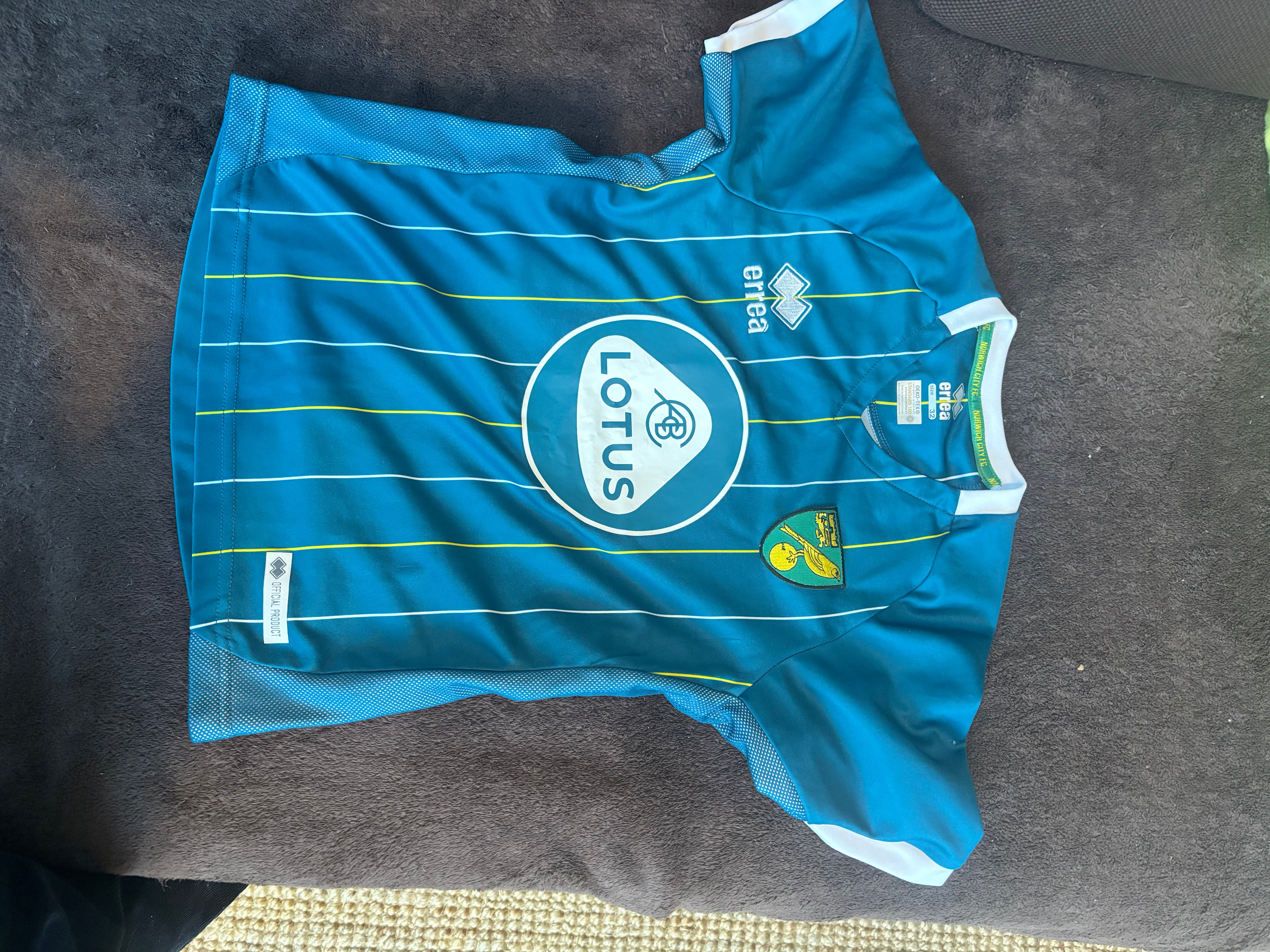 Norwich City Home Shirt. Size Kids Age 5