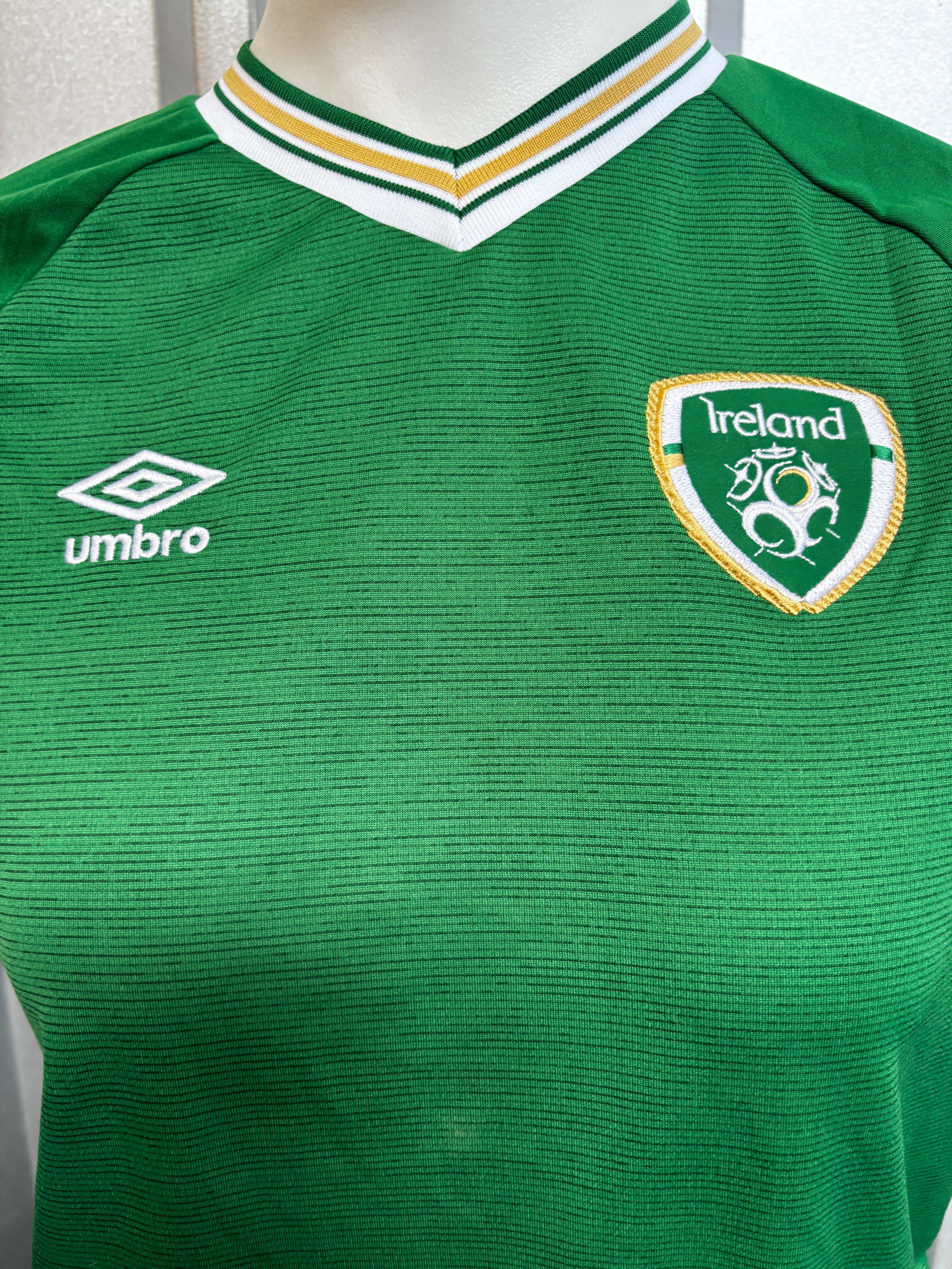 Ireland Kids Home Shirt. Size Youth XL