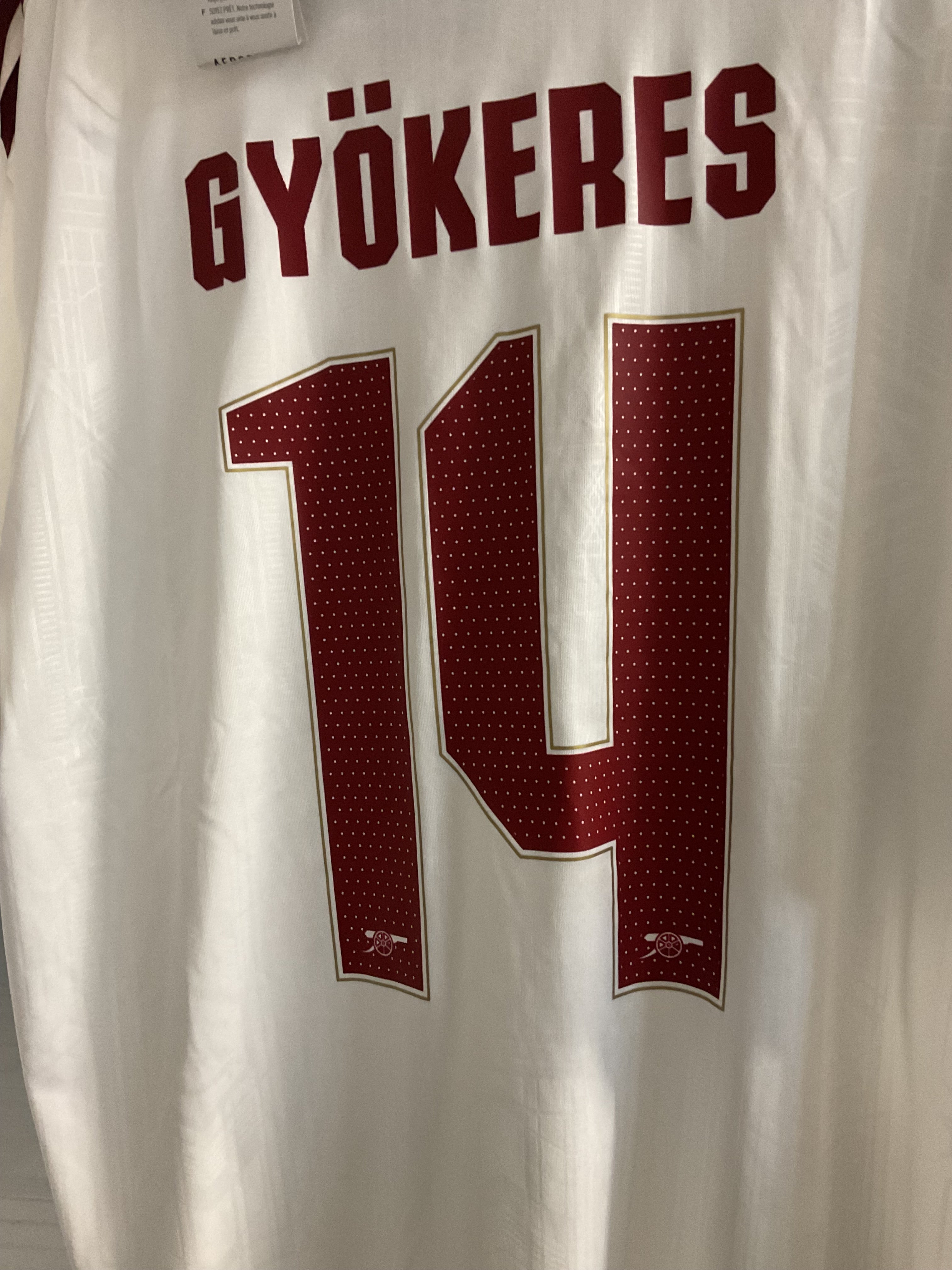 Arsenal Away Shirt 25/26. Size XL. Gyokeres 14.