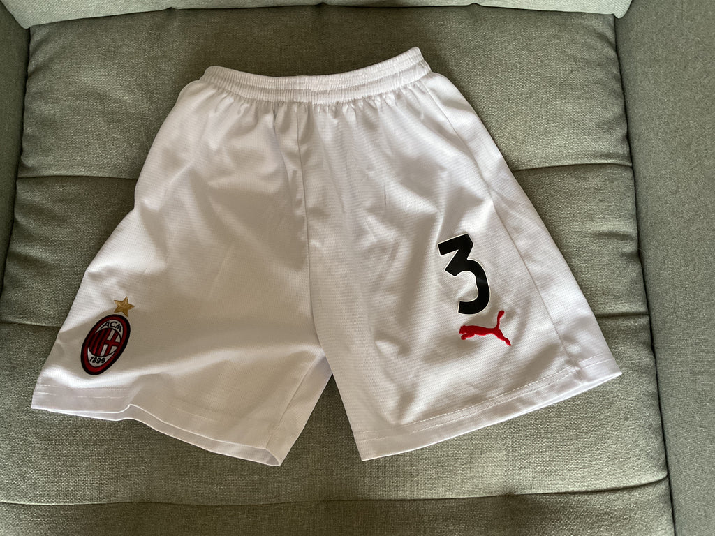 AC Milan Kids Kit. Size 9 Years. Maldini 3.