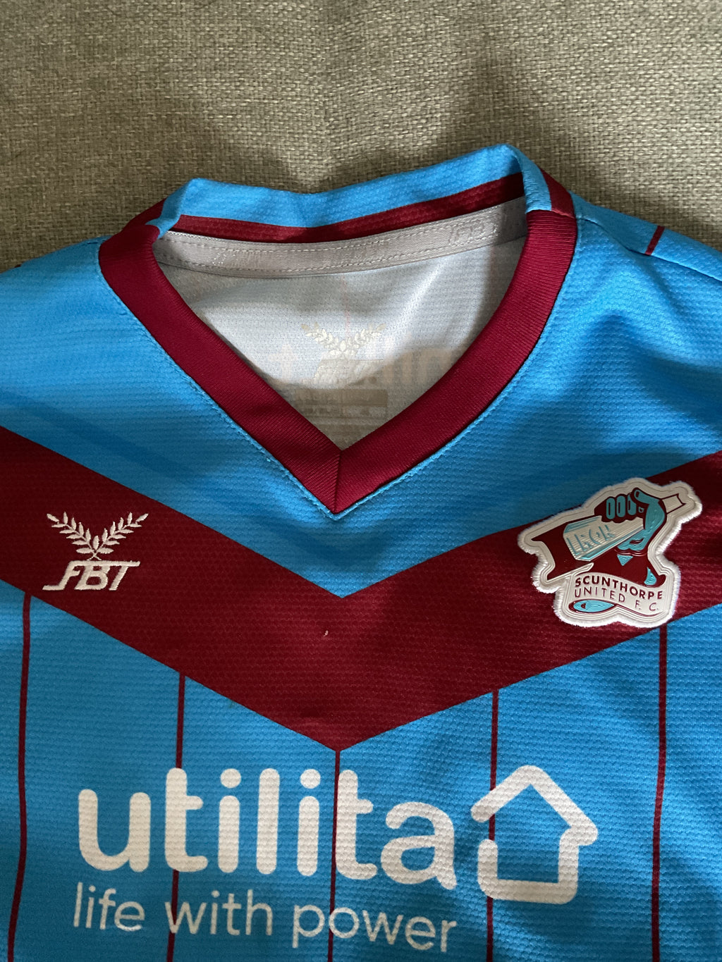 Scunthorpe United Kids Home Shirt. Size 4 Years.