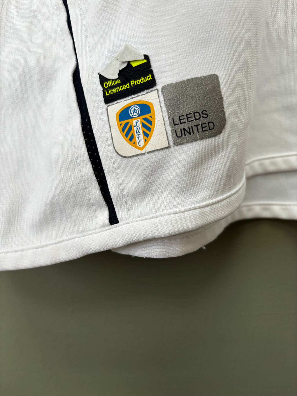 Leeds United Home Shirt 2004-05. Size Kids 11-12 Years.