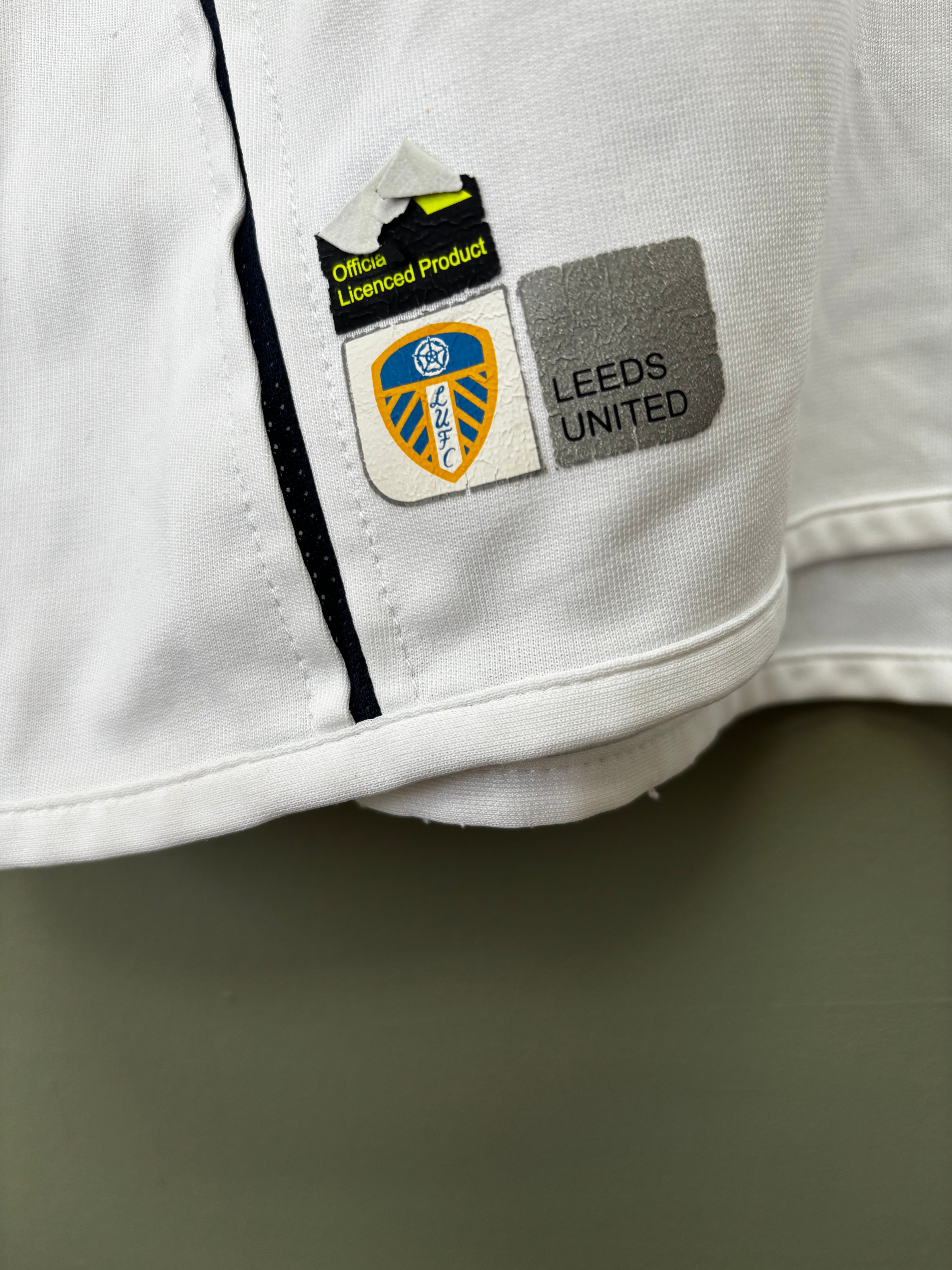 Leeds United Home Shirt 2004-05. Size Kids 11-12 Years.