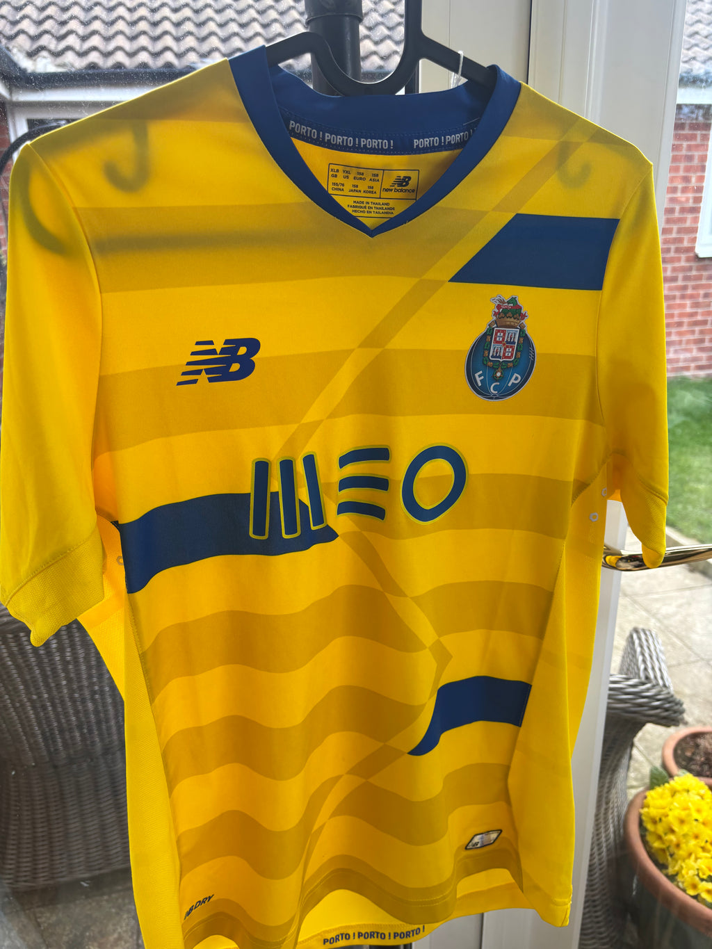 Porto Football Shirt XL Boys