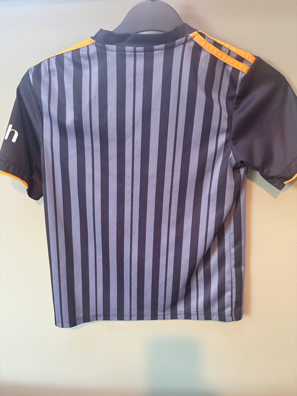 Leeds United Away Shirt 2021/2. Kids Size 8 Years.