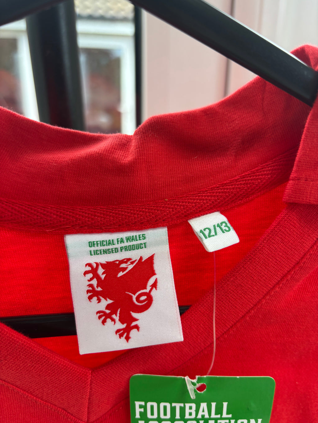 Wales Retro Home Shirt. Kids Age 12/13 Years.