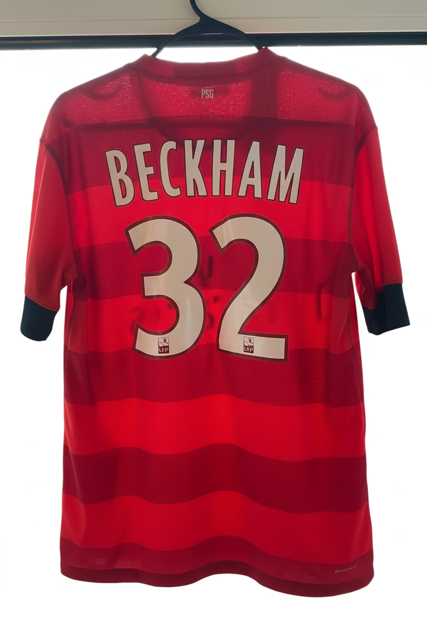 France. Paris St German Away Shirt 2012-13. Beckam 32. Size Medium.