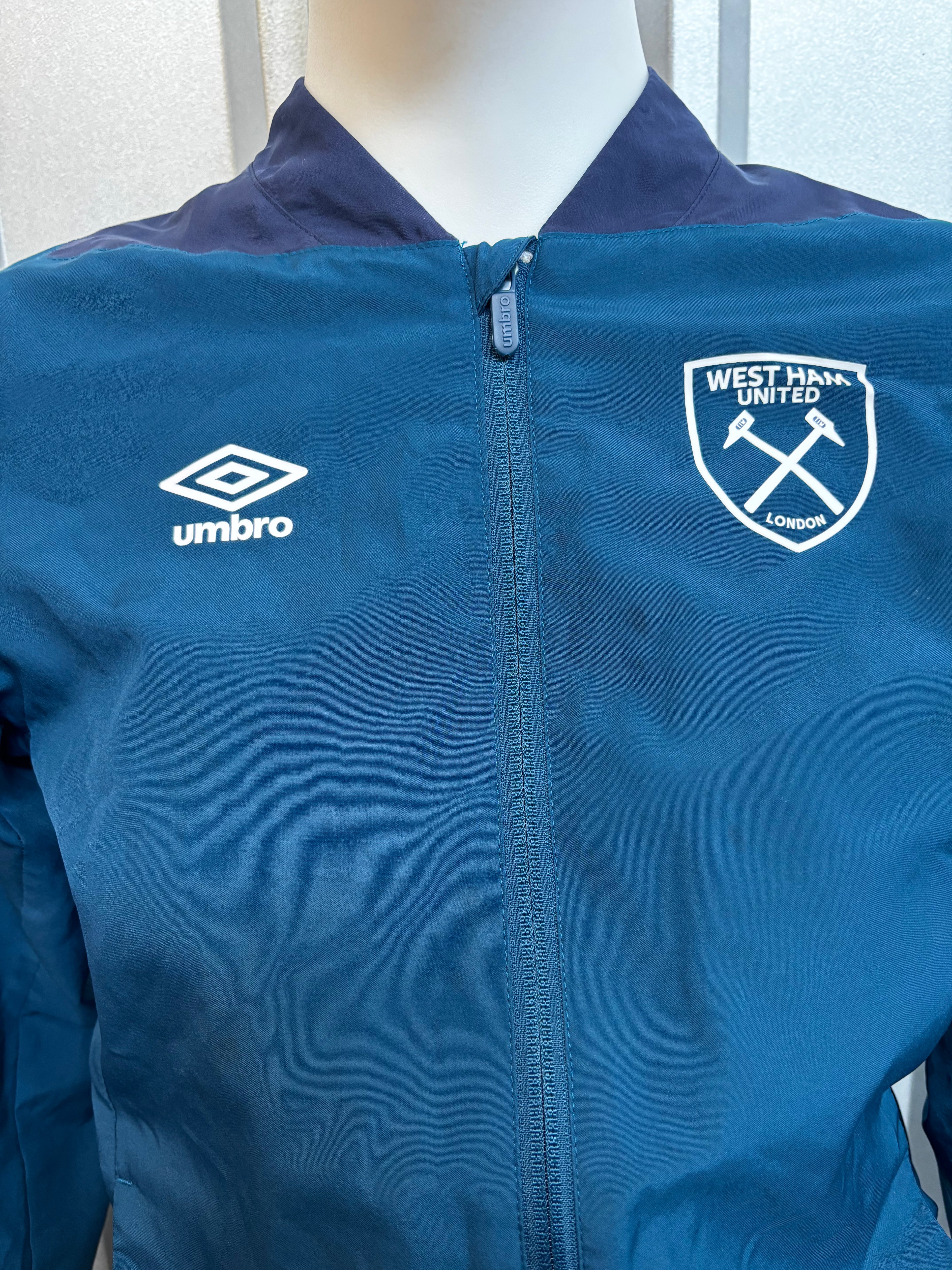 West Ham United Jacket. Size Youth Large.