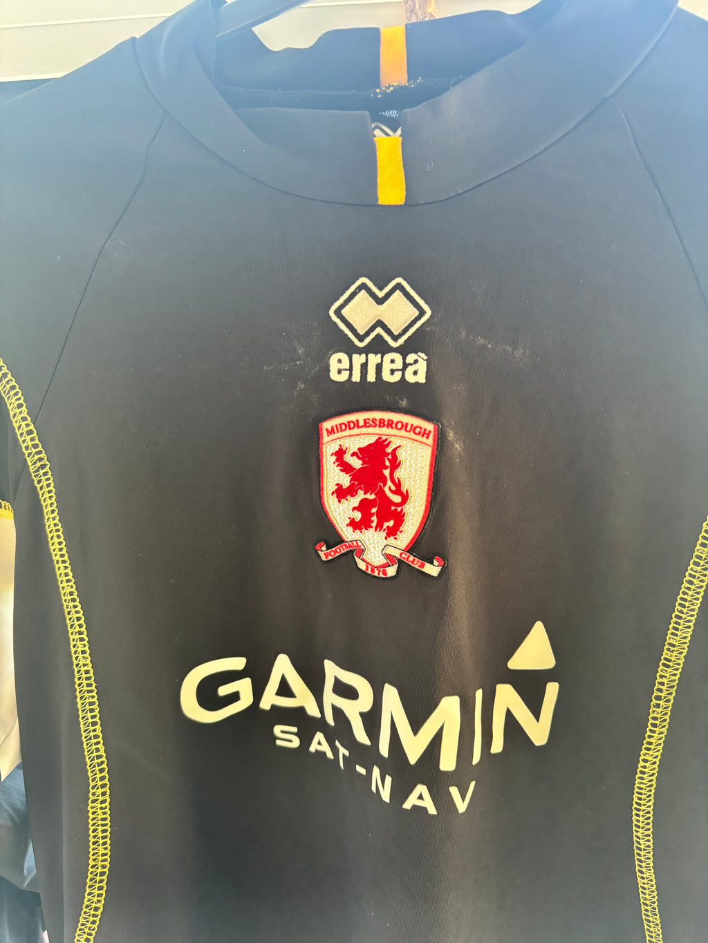 Middlesbrough Goalkeeper Shirt. Size Kids Age 10 Years.
