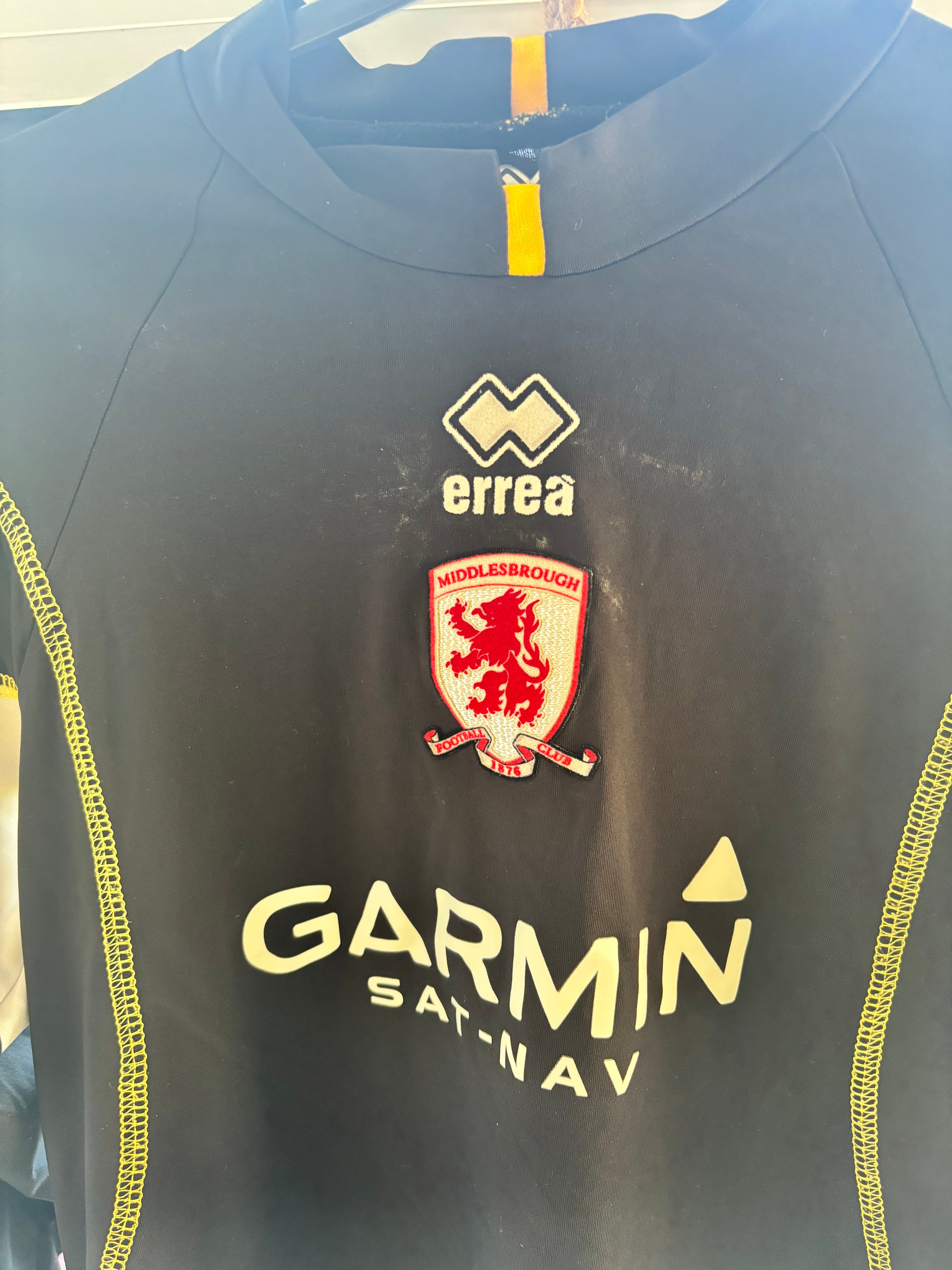 Middlesbrough Goalkeeper Shirt. Size Kids Age 10 Years.