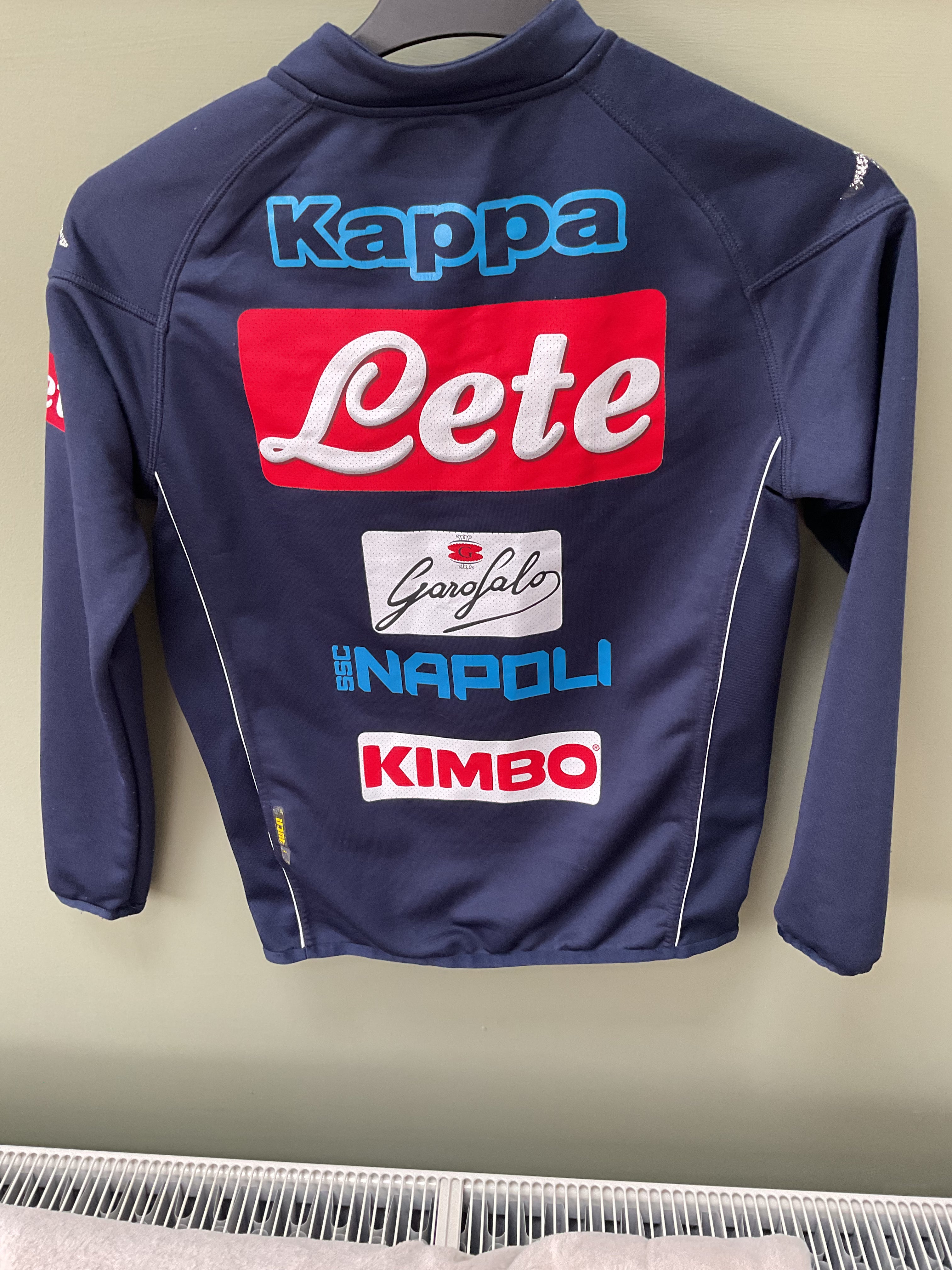 Napoli 1/4 Zip Top. Kids Size 12 Years.