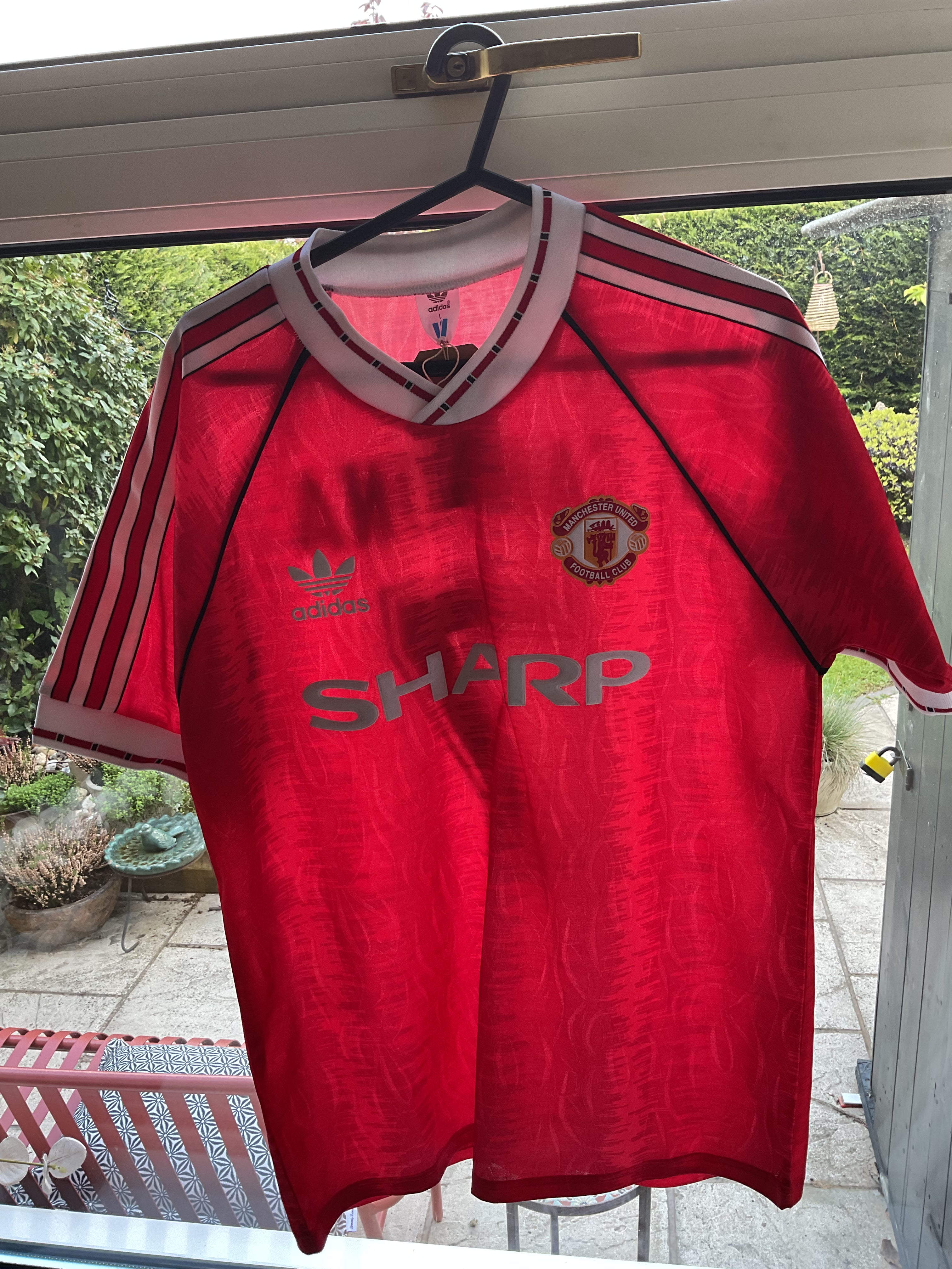 Manchester United Home Shirt. Size Large.