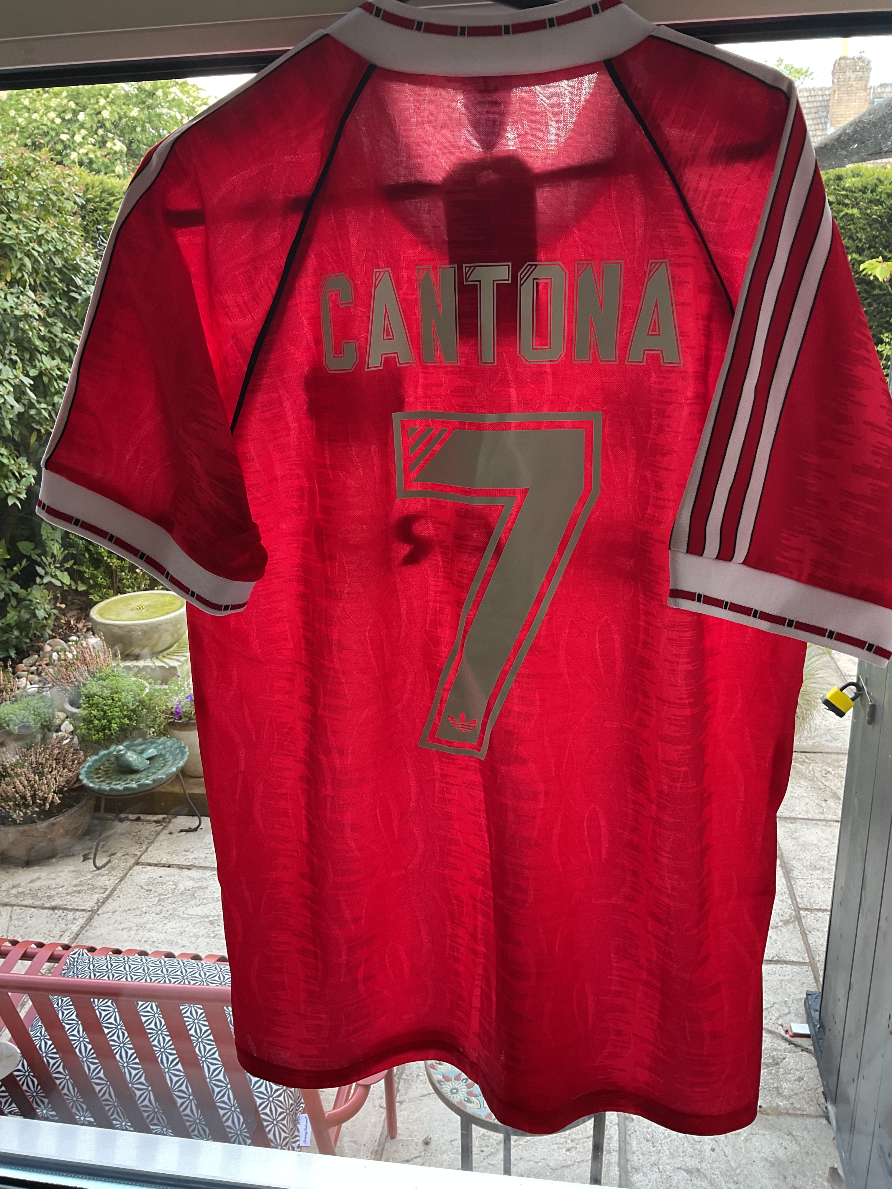 Manchester United Home Shirt. Size Large.