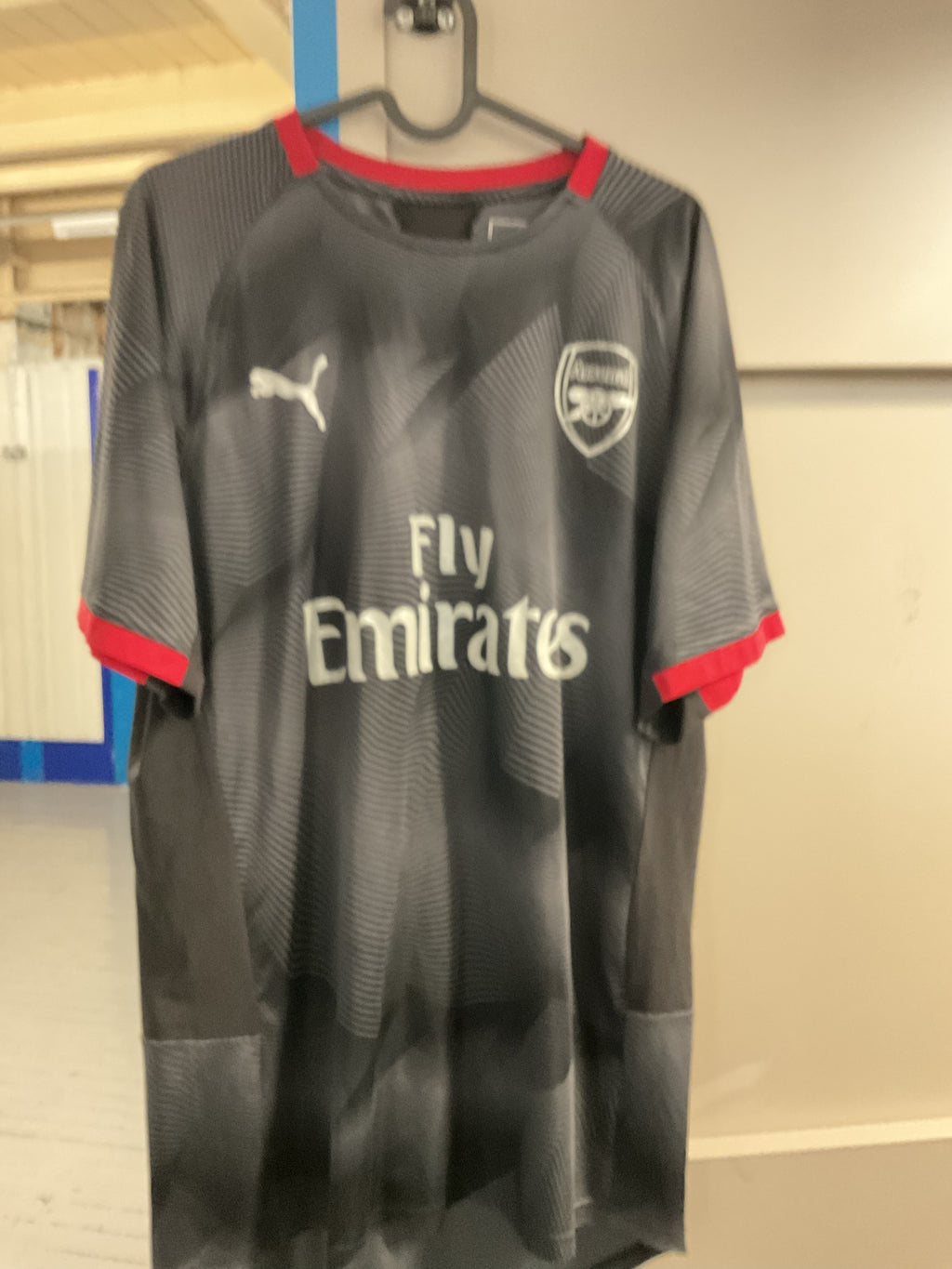 Arsenal Away Shirt. Size XL.