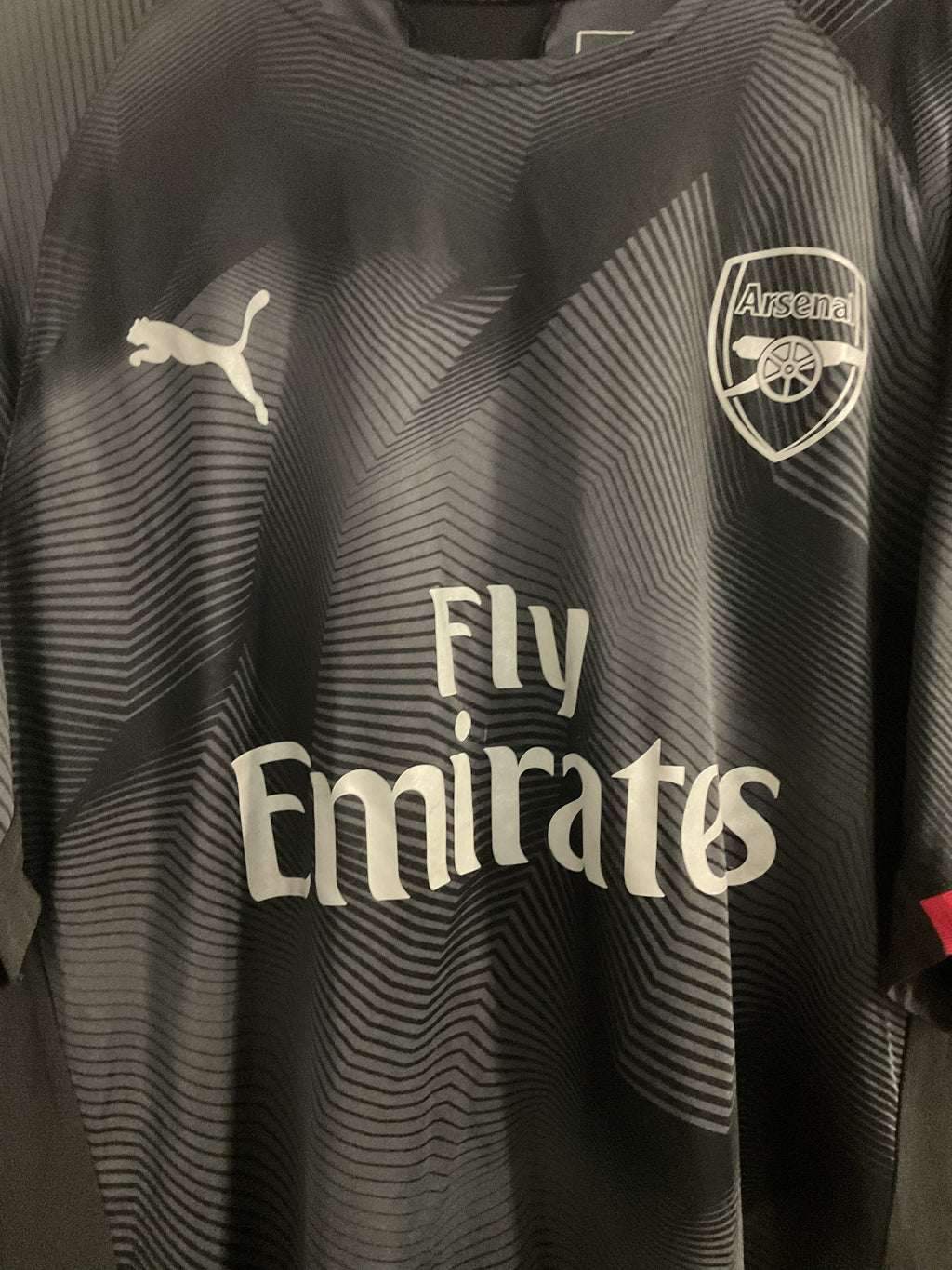 Arsenal Away Shirt. Size XL.