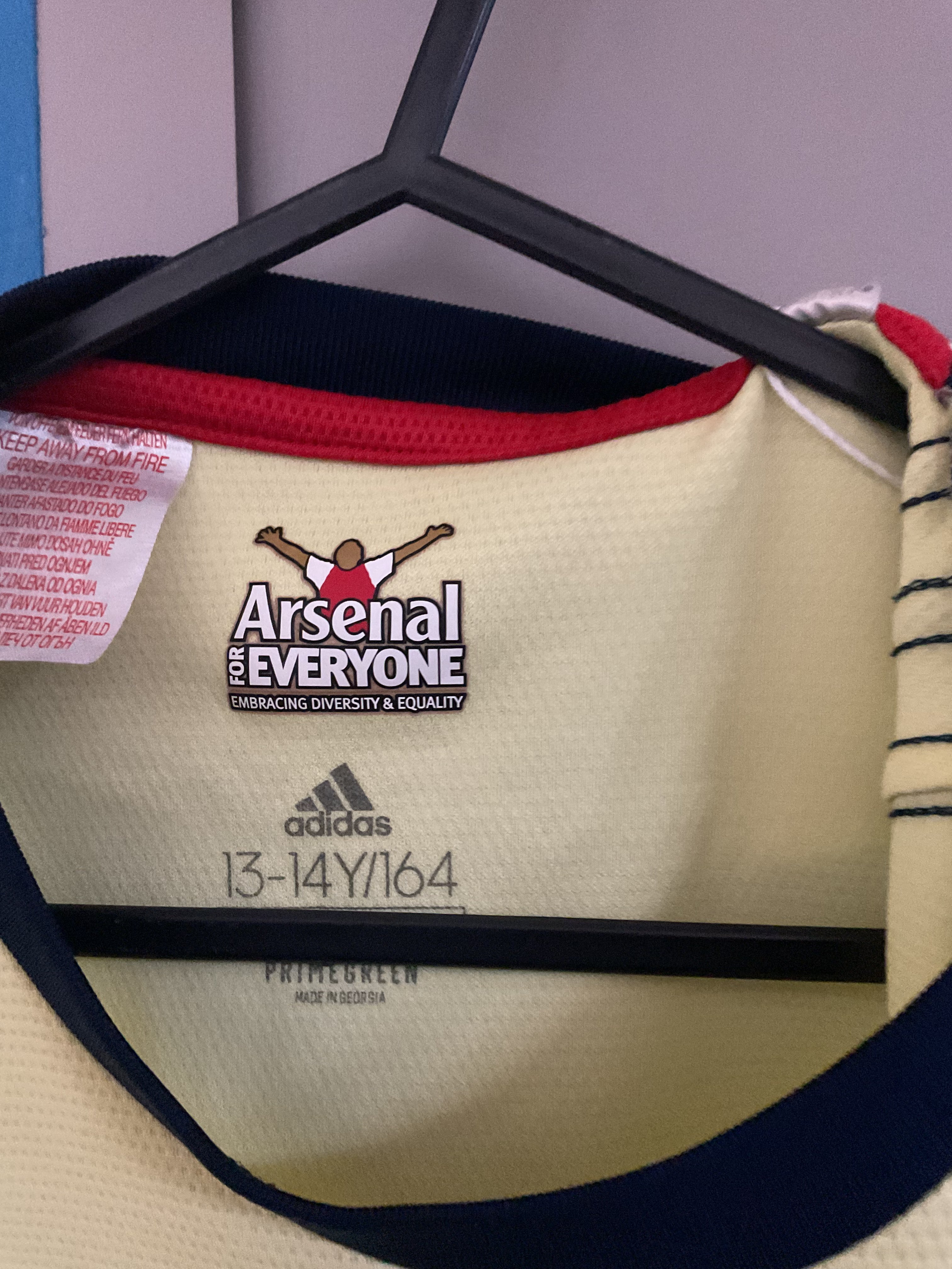 Arsenal Kids Away Shirt. Size Age 13/14.