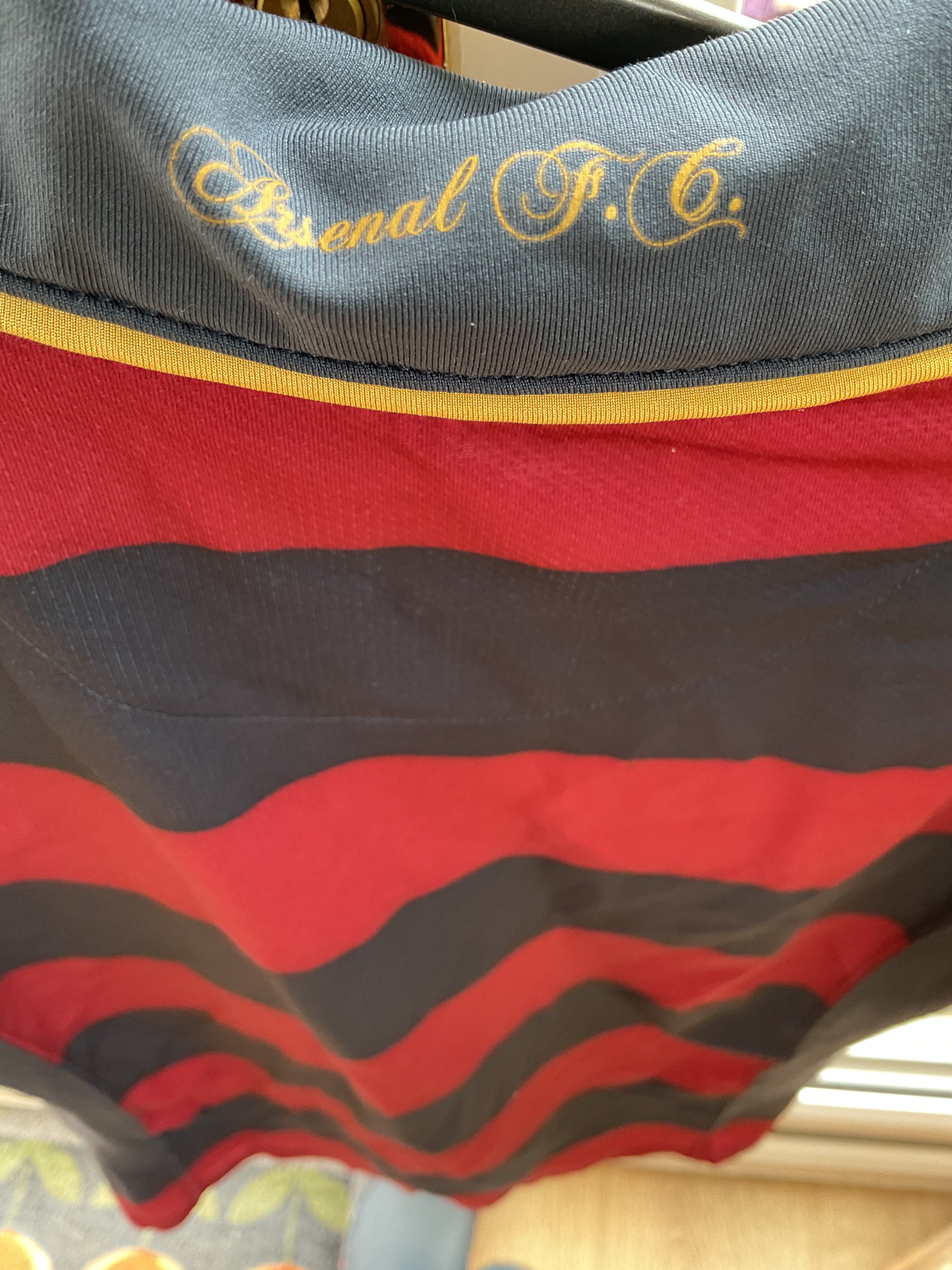Arsenal Training Shirt 2006/07. Size Kids Large.