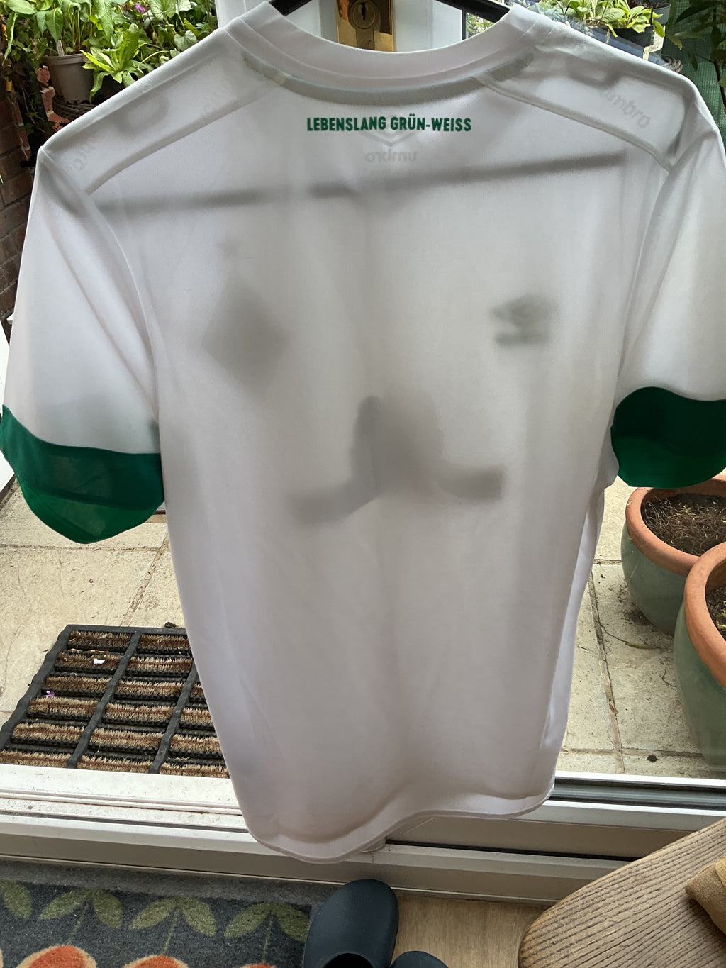Germany. Werner Bremen 2019/20 Away Shirt. Size Small.