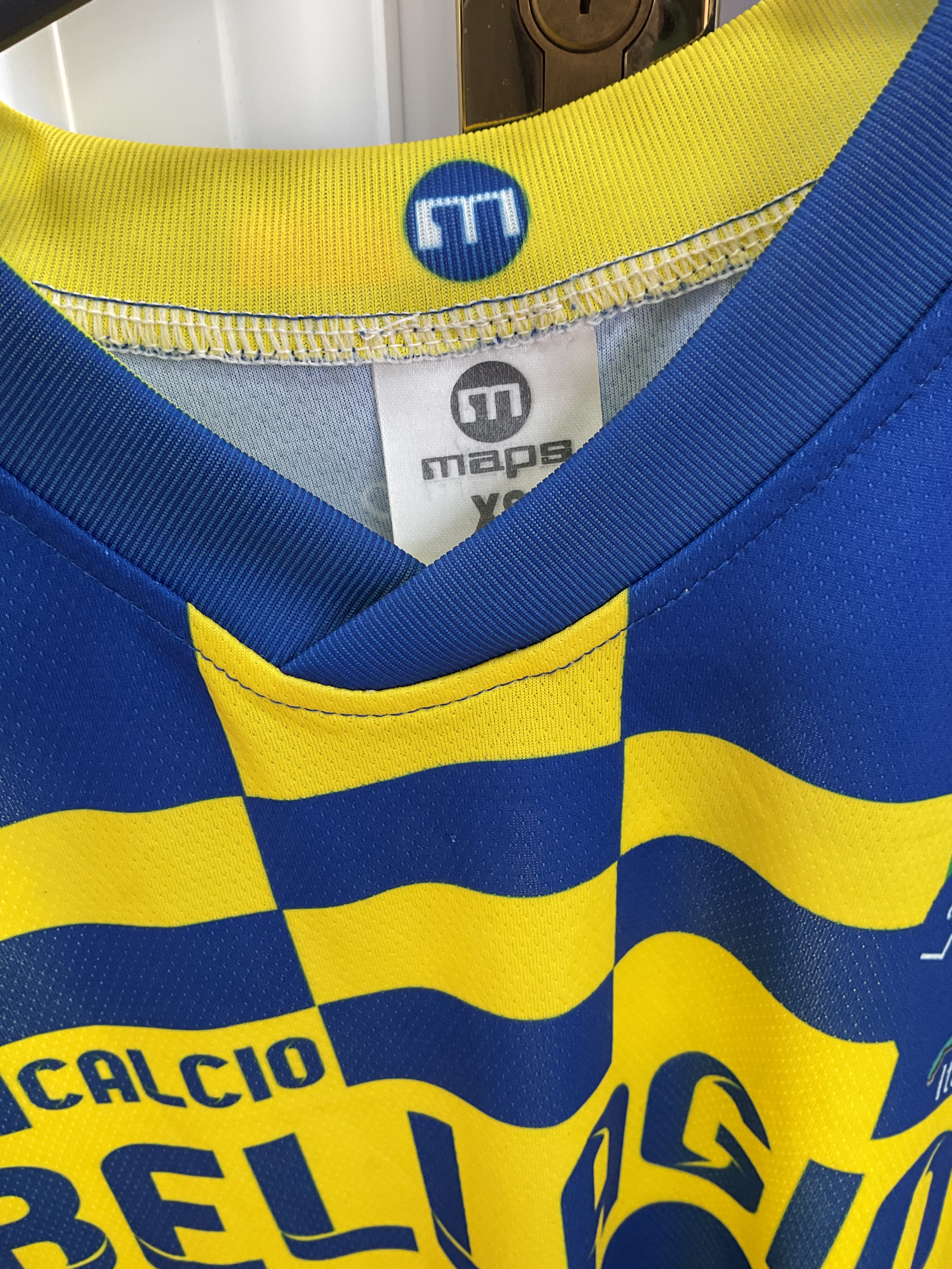 Italy. Lago Di Como shirt. Size Kids XS.