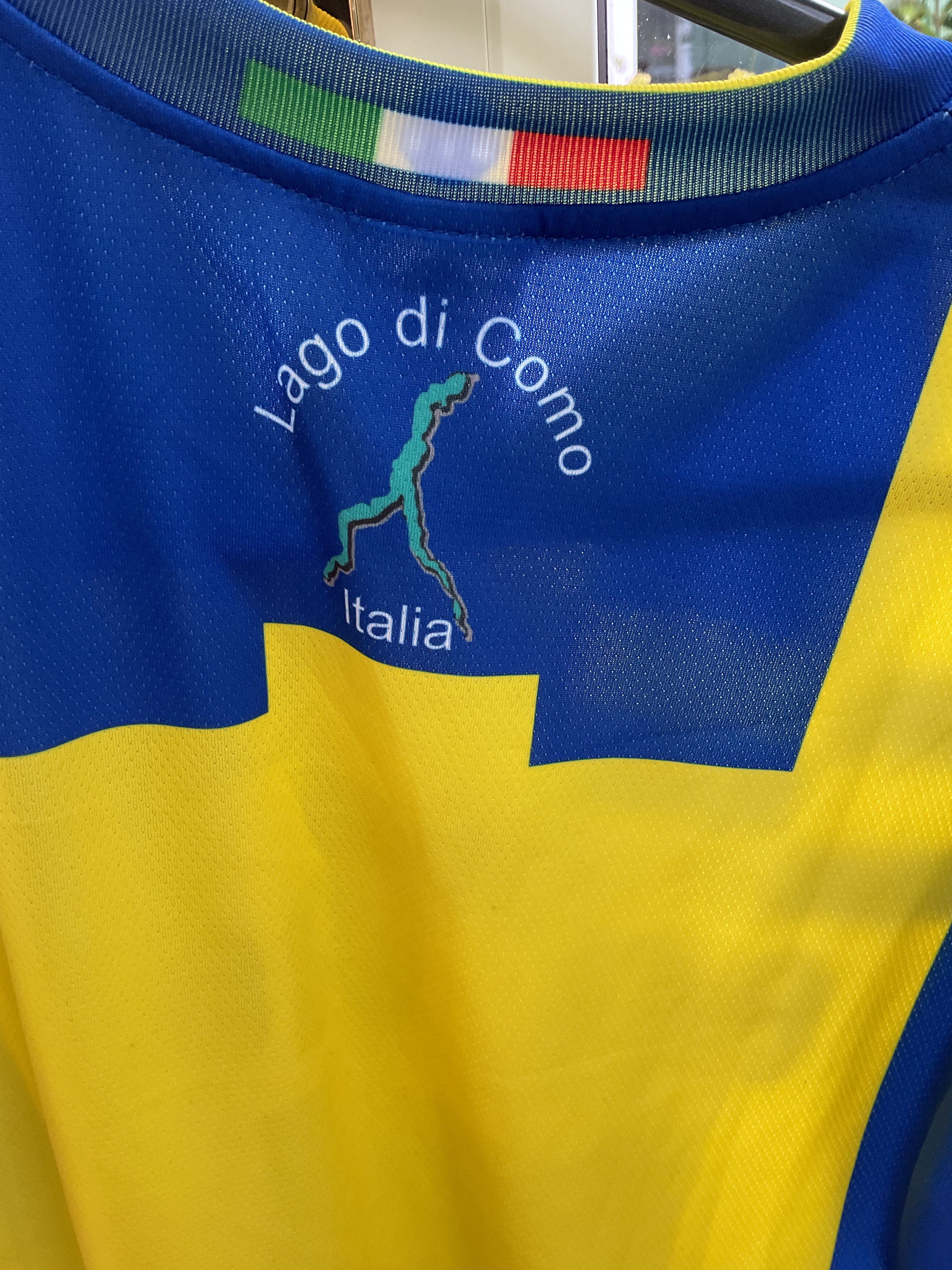 Italy. Lago Di Como shirt. Size Kids XS.