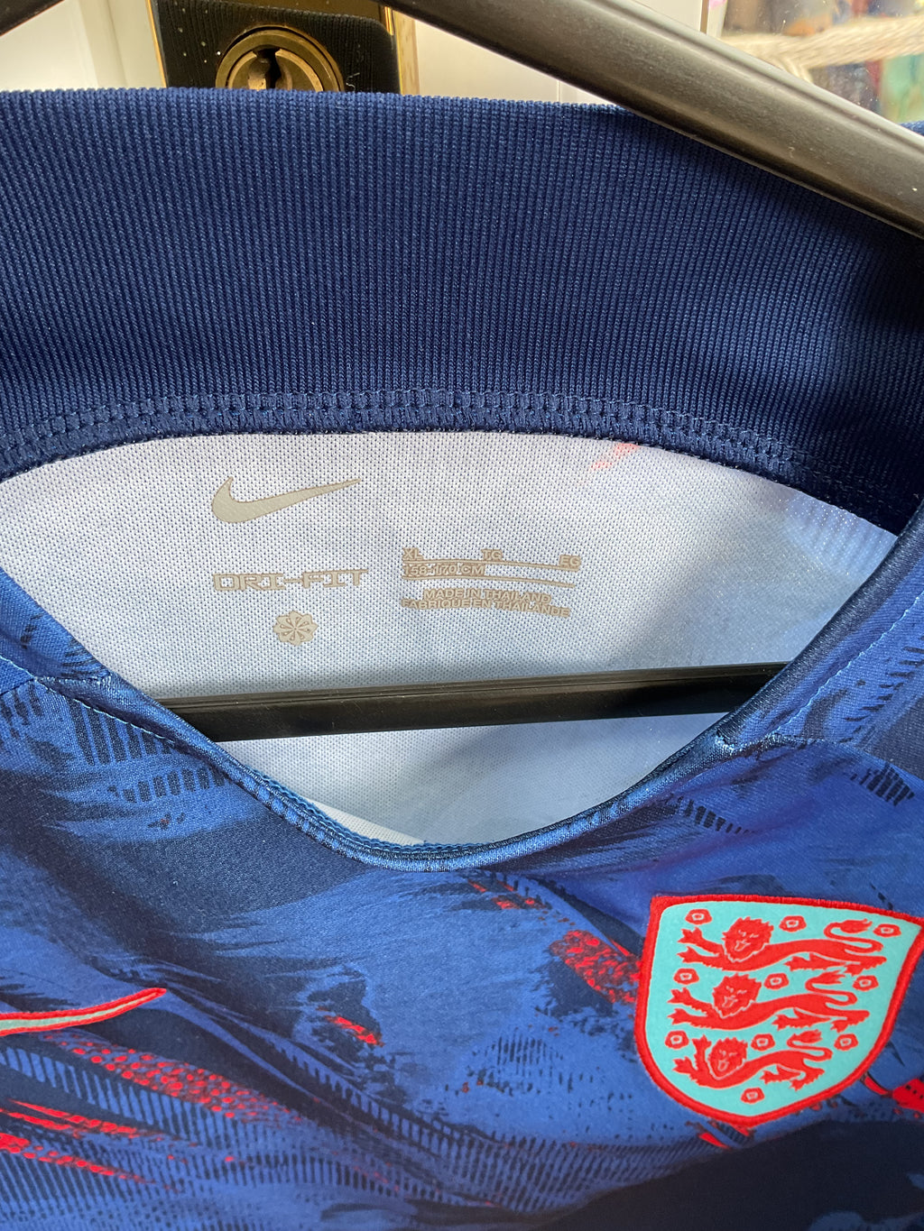 England Warm Up Shirt 2022/23. Size Kids Age Large.