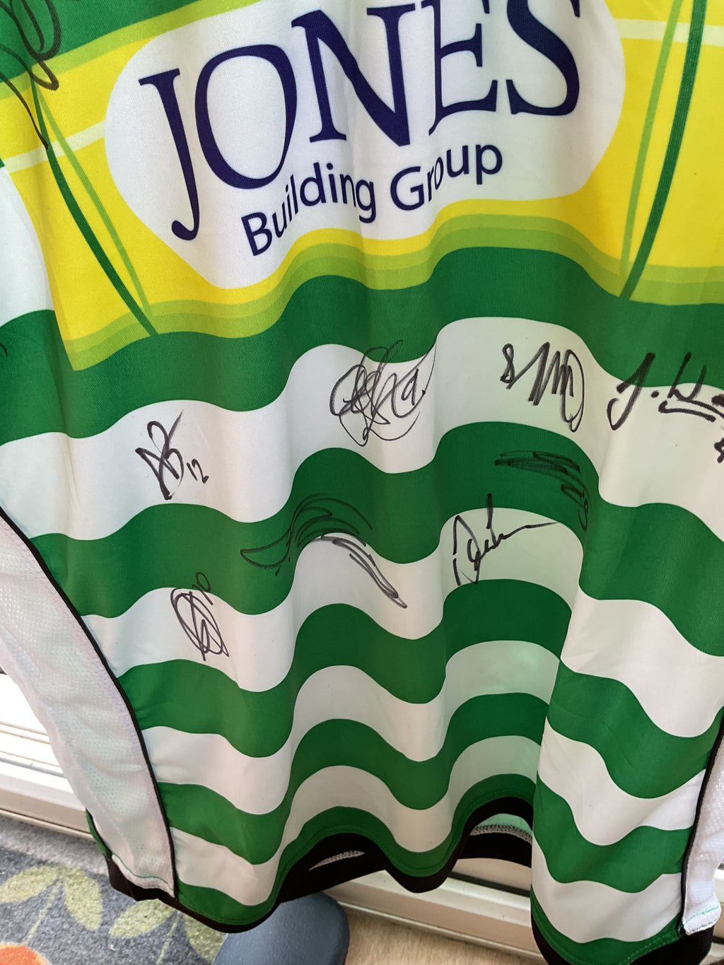 Yeovil Town Home Shirt. Size Large.